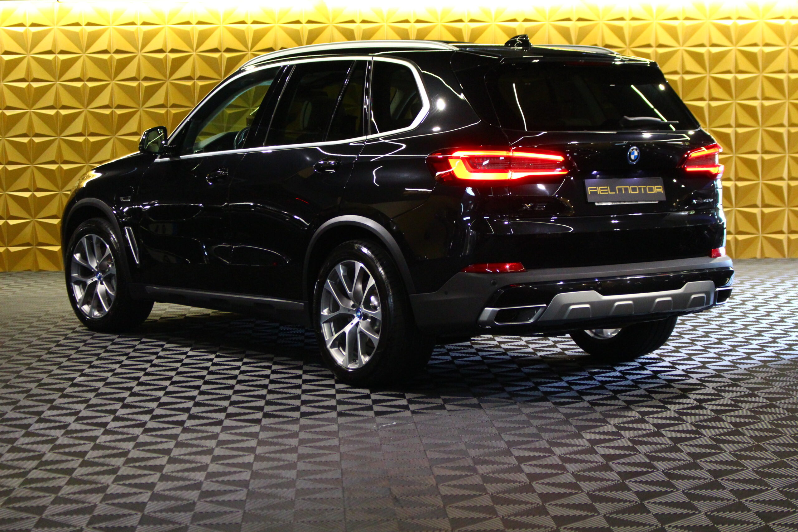 BMW X5 45e xDrive Plug-in