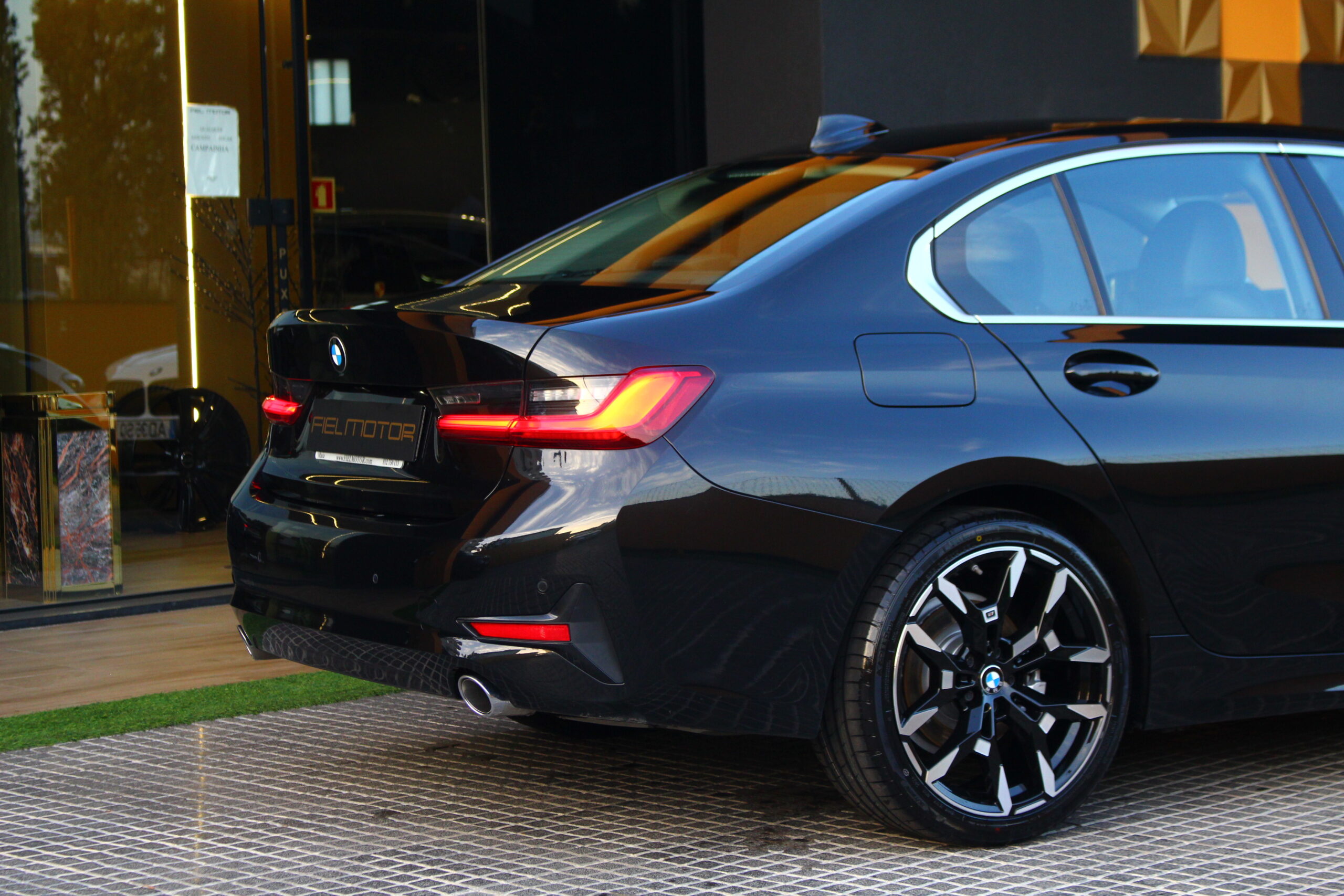 BMW 318d Line Sport Auto