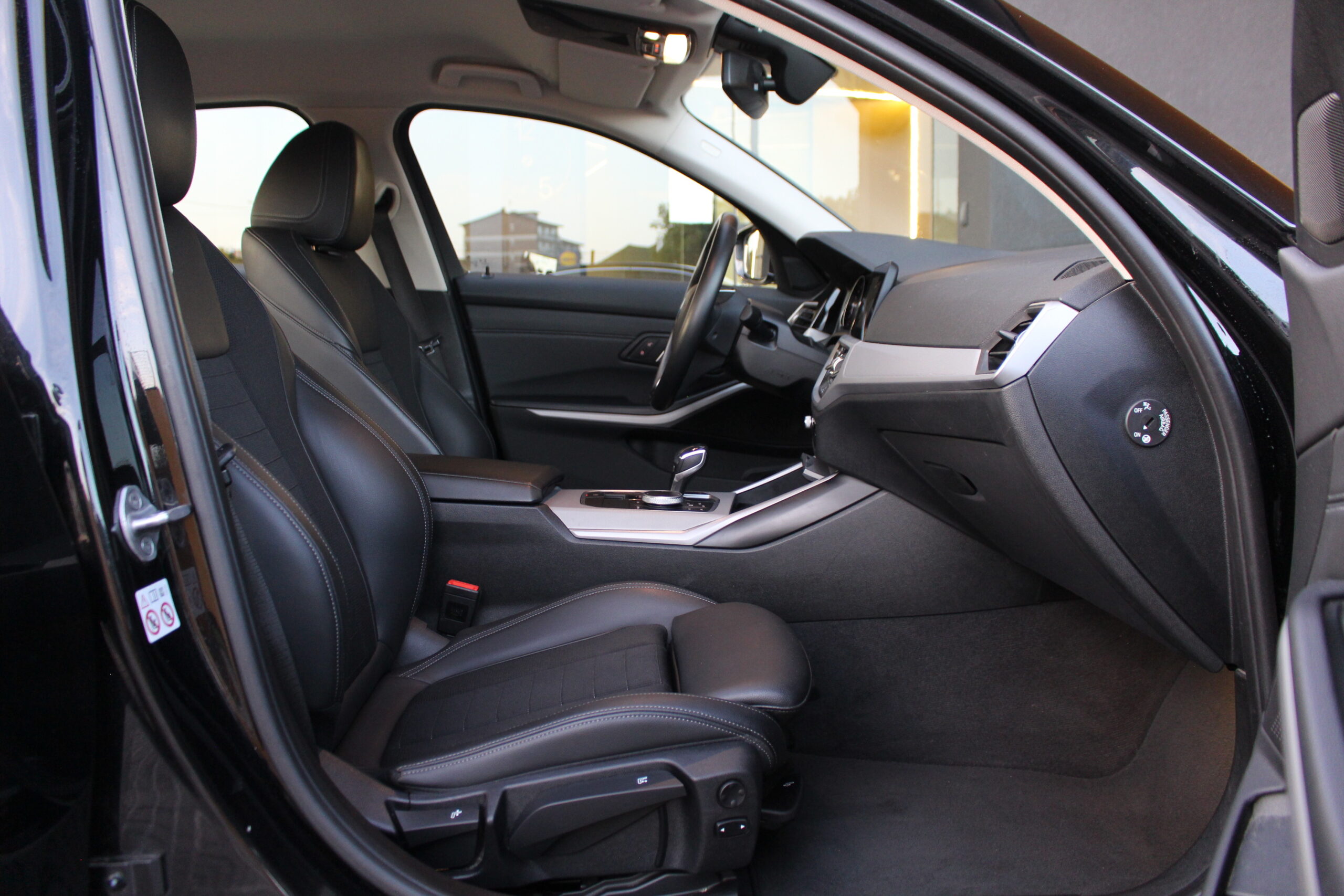 BMW 318d Line Sport Auto