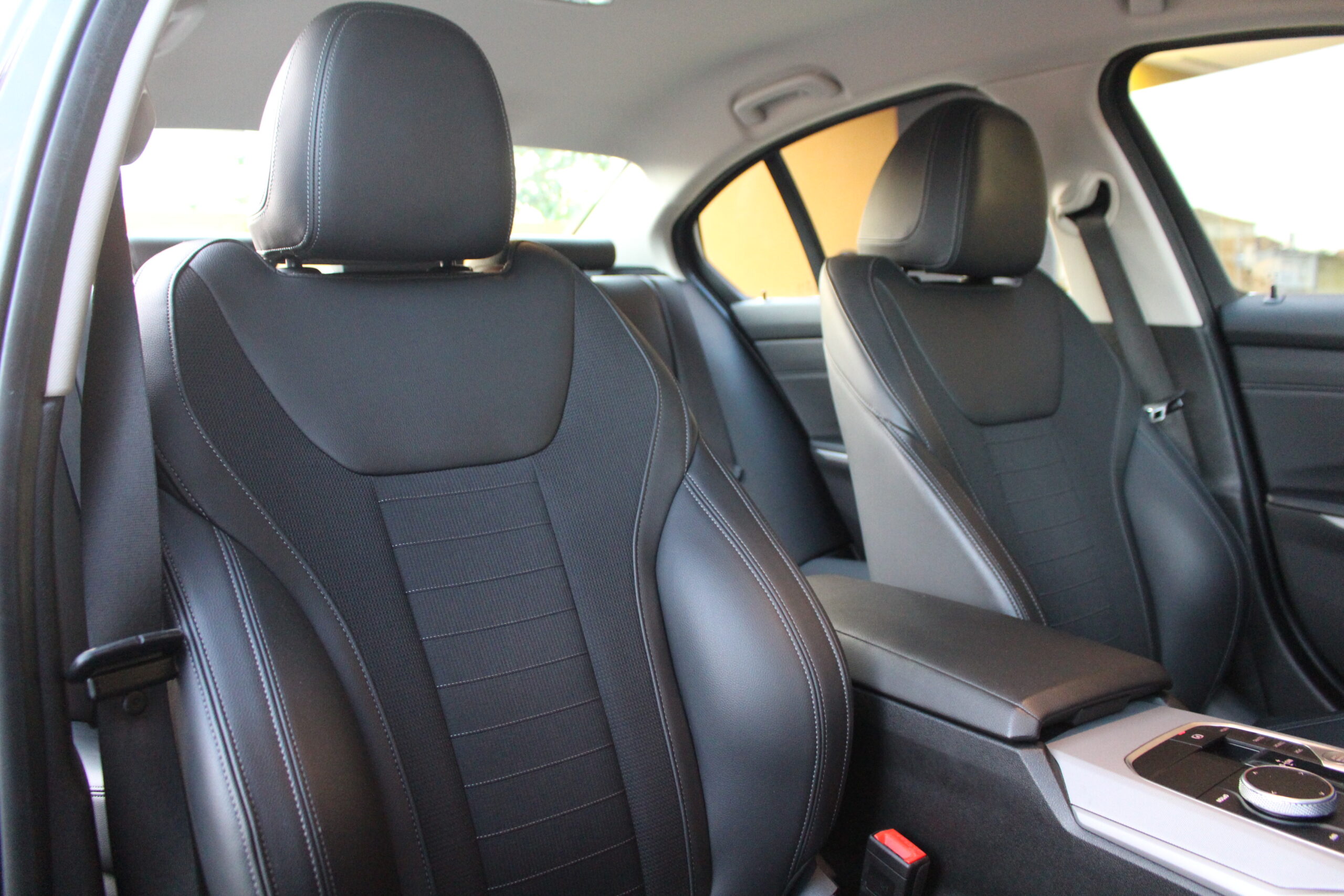 BMW 318d Line Sport Auto