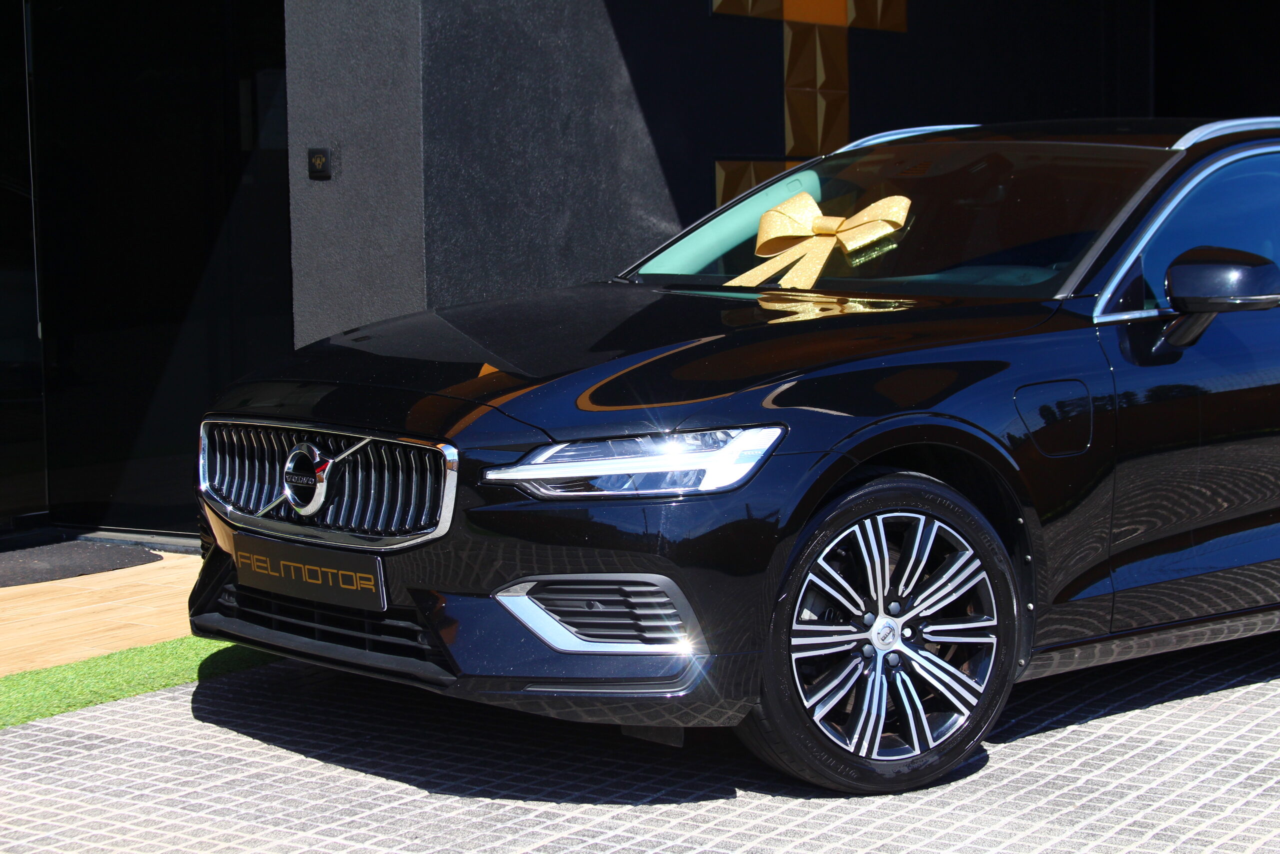 VOLVO V60 T6 Plug-in