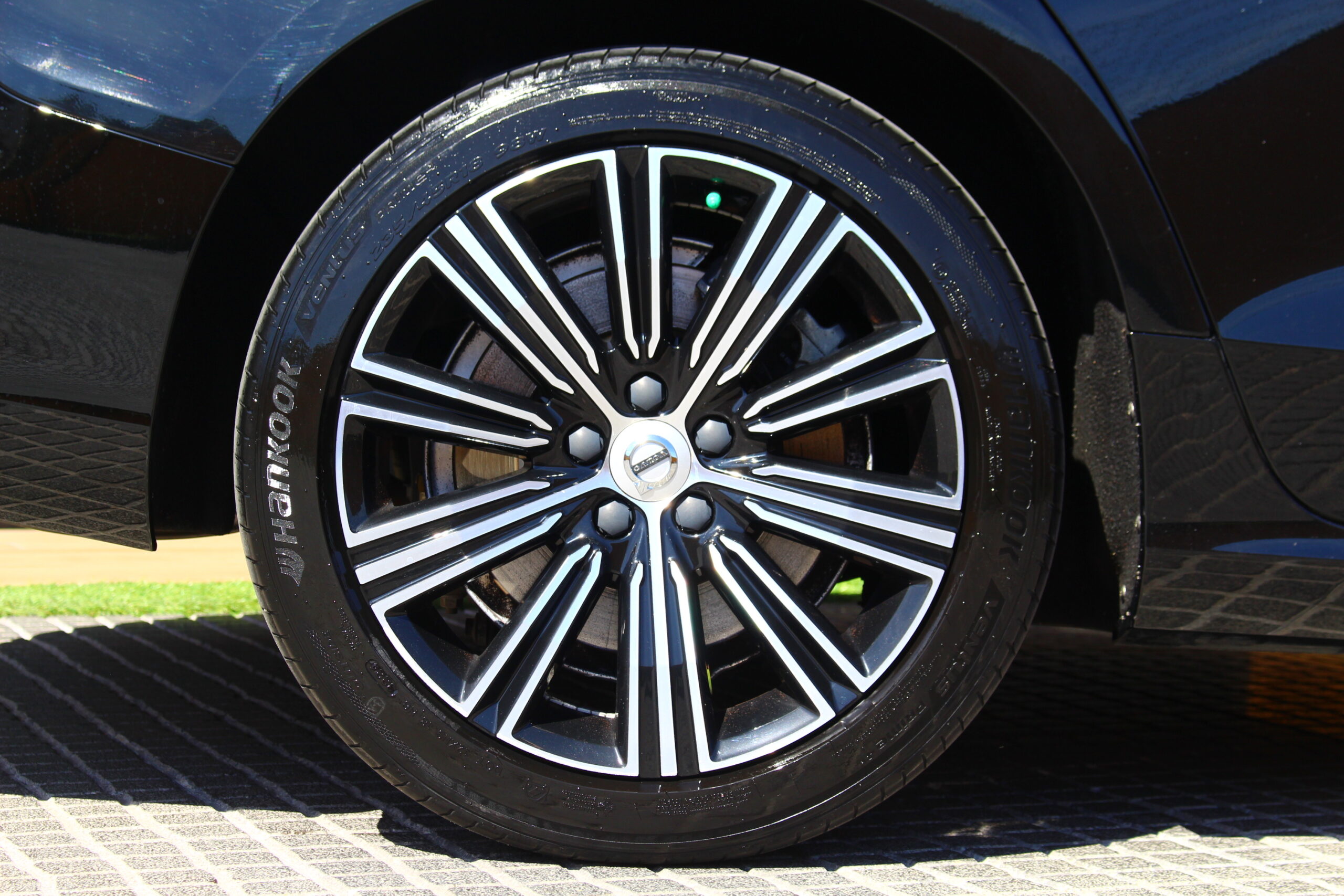 VOLVO V60 T6 Plug-in