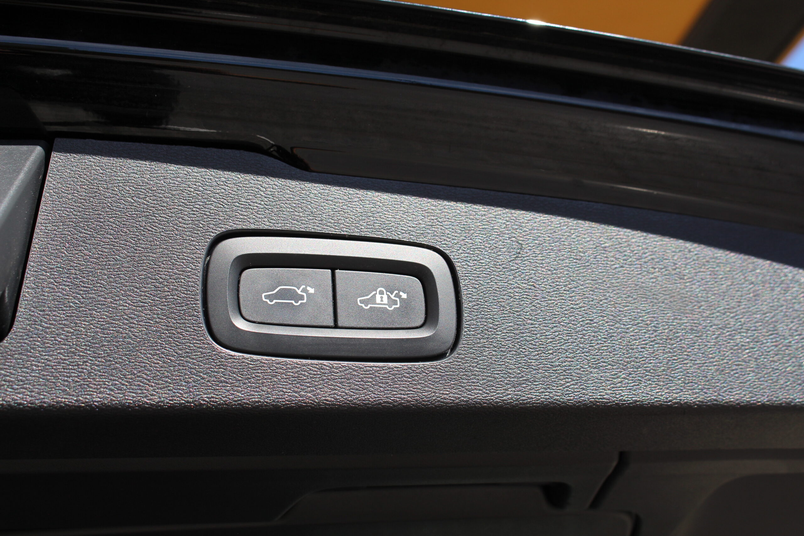 VOLVO V60 T6 Plug-in
