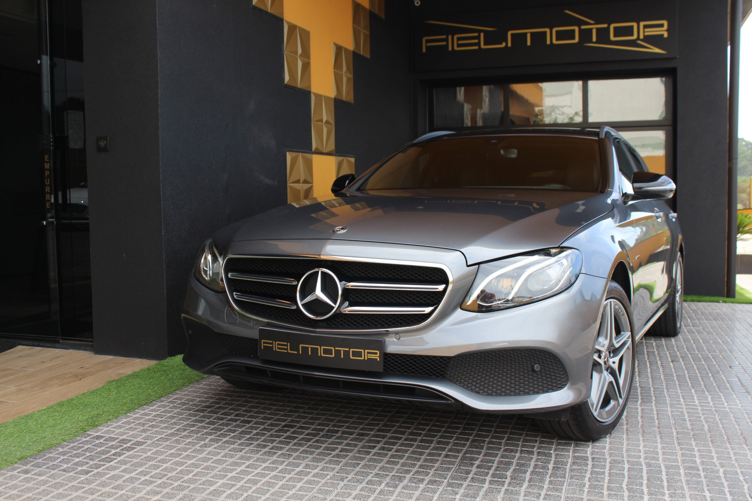 Mercedes-Benz E 300 de AMG Line