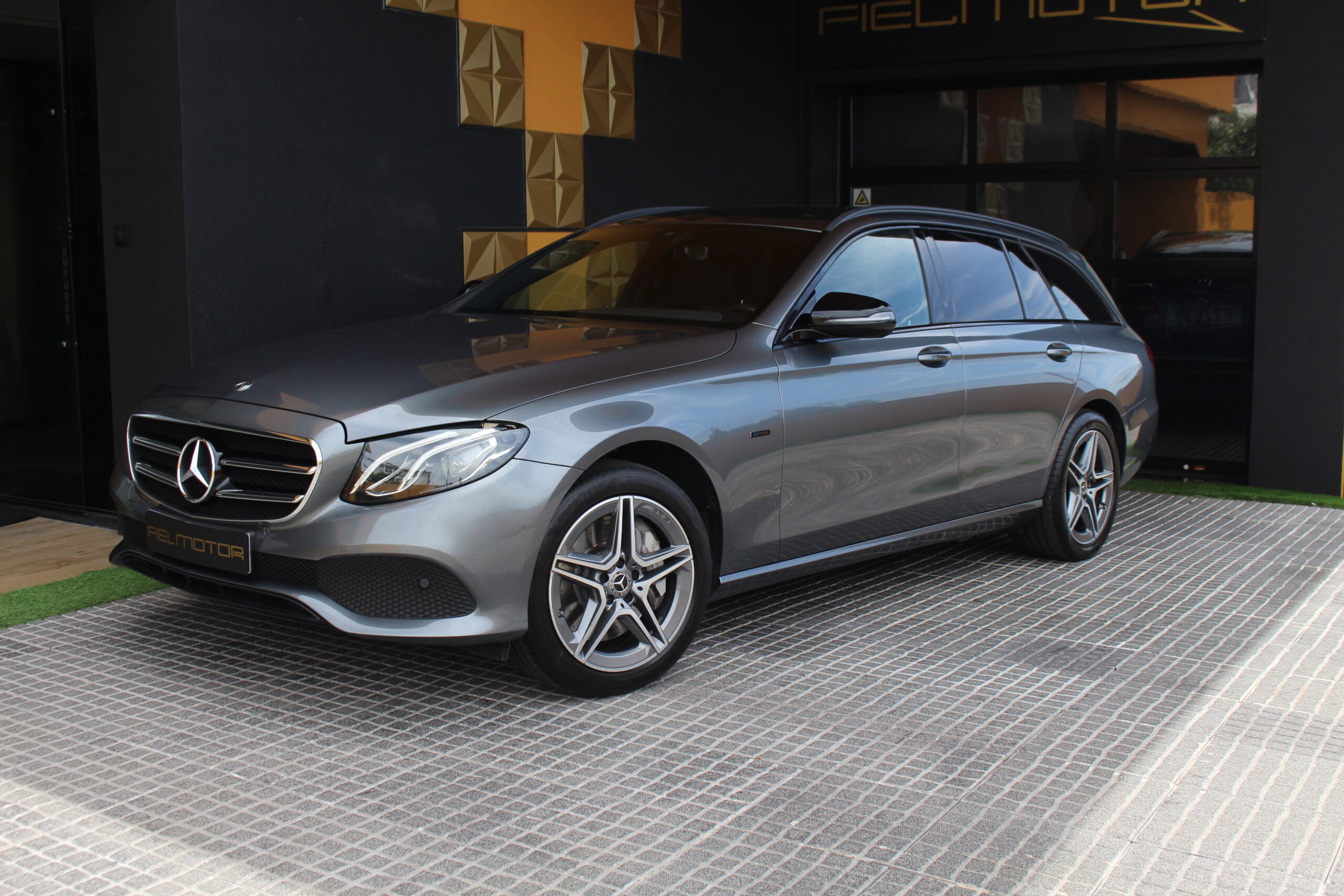 Mercedes-Benz E 300 de AMG Line