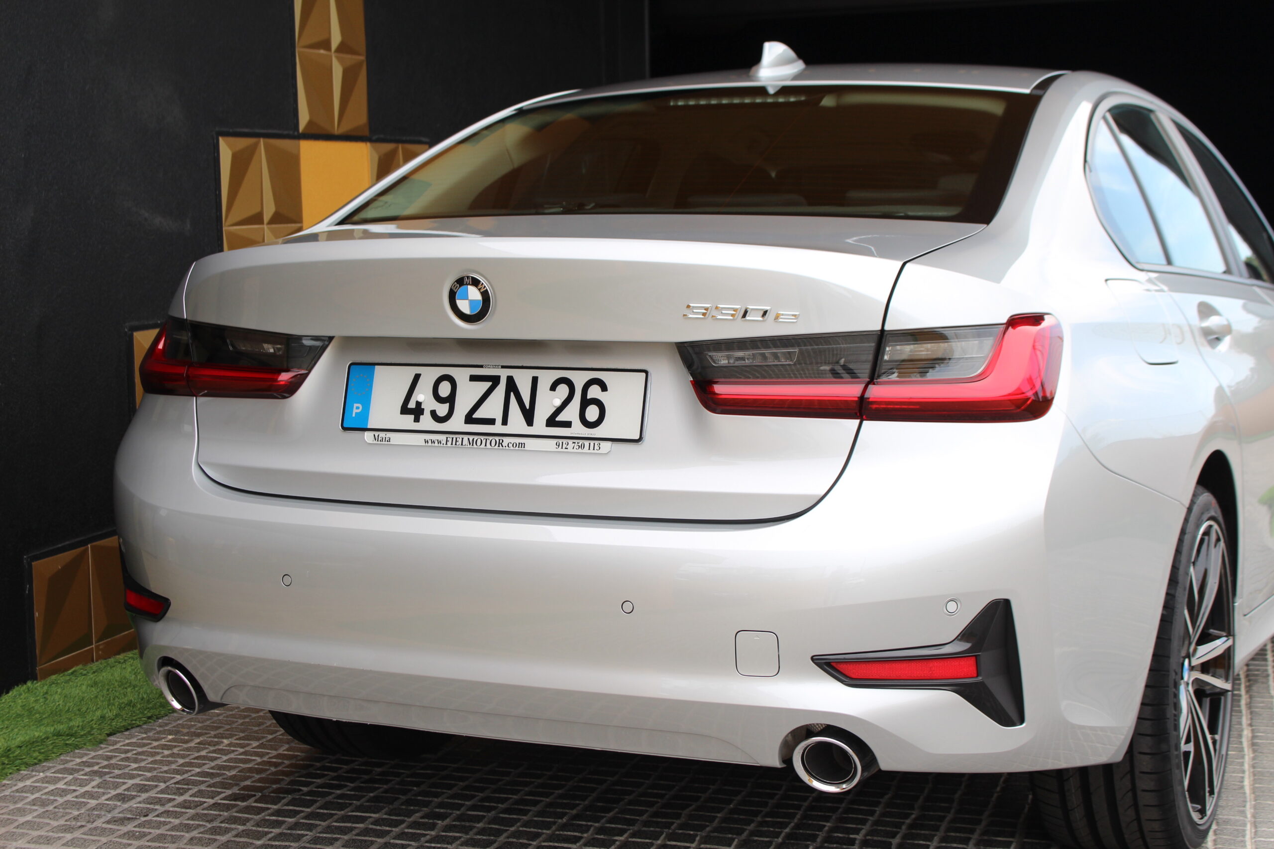 BMW 330 e Auto