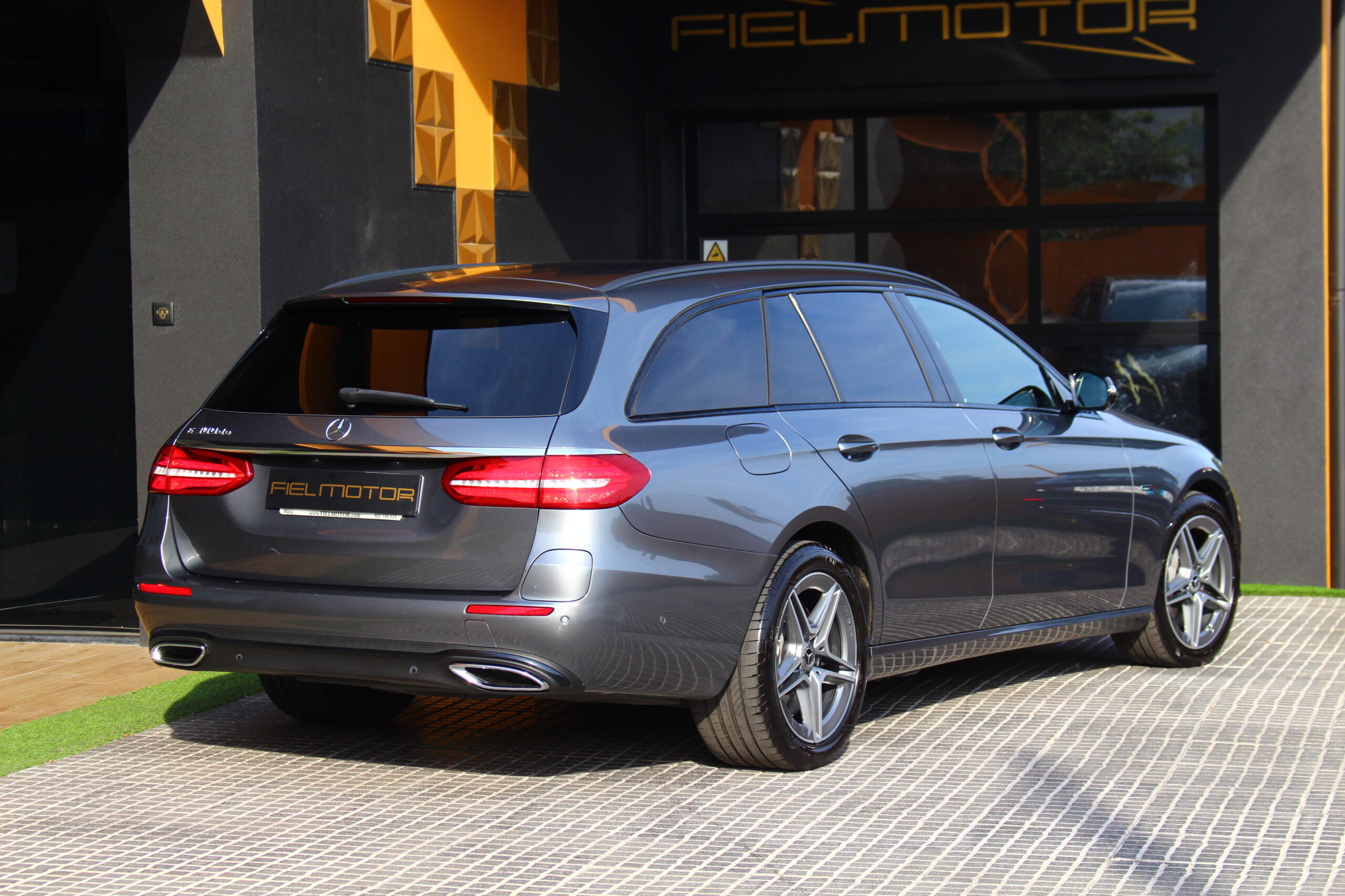 Mercedes-Benz E 300 de AMG Line