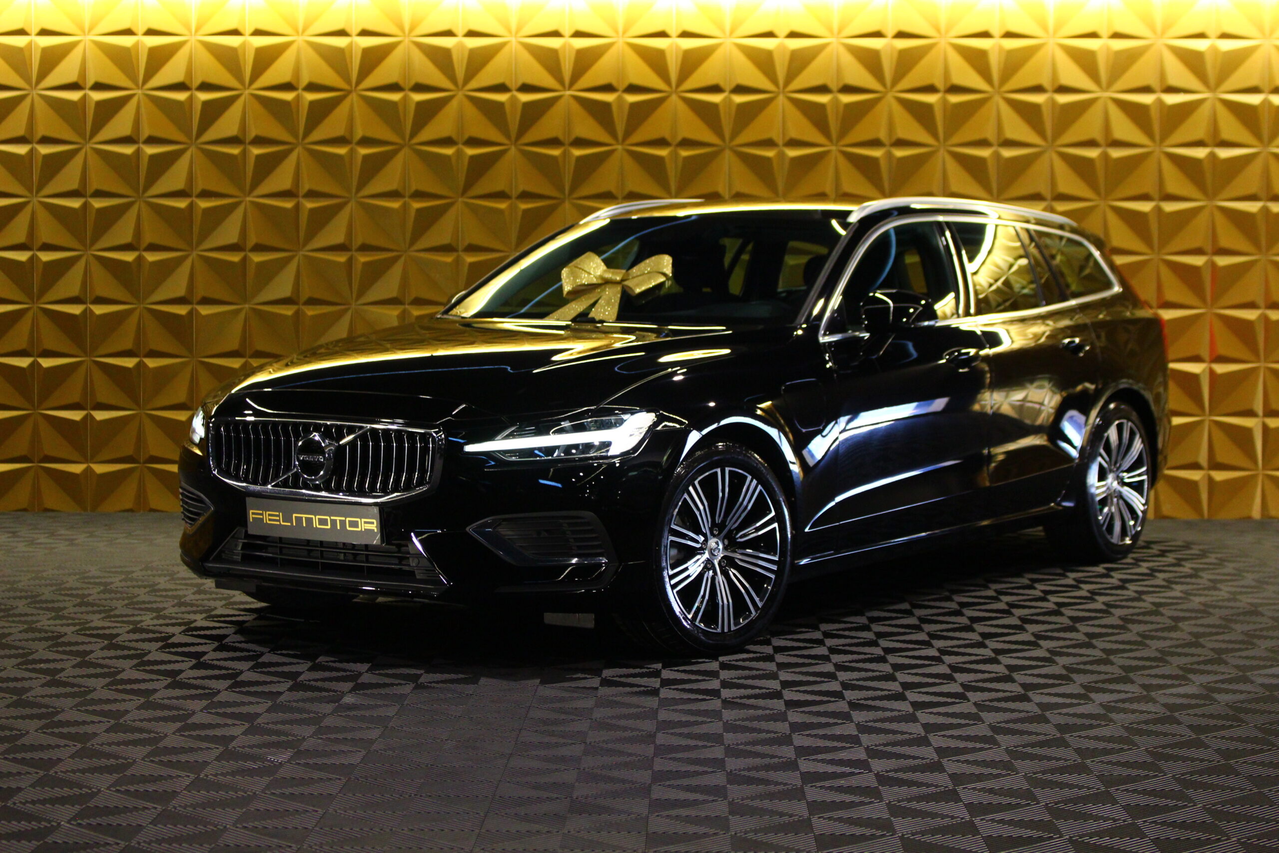 VOLVO V60 T6 Plug-in