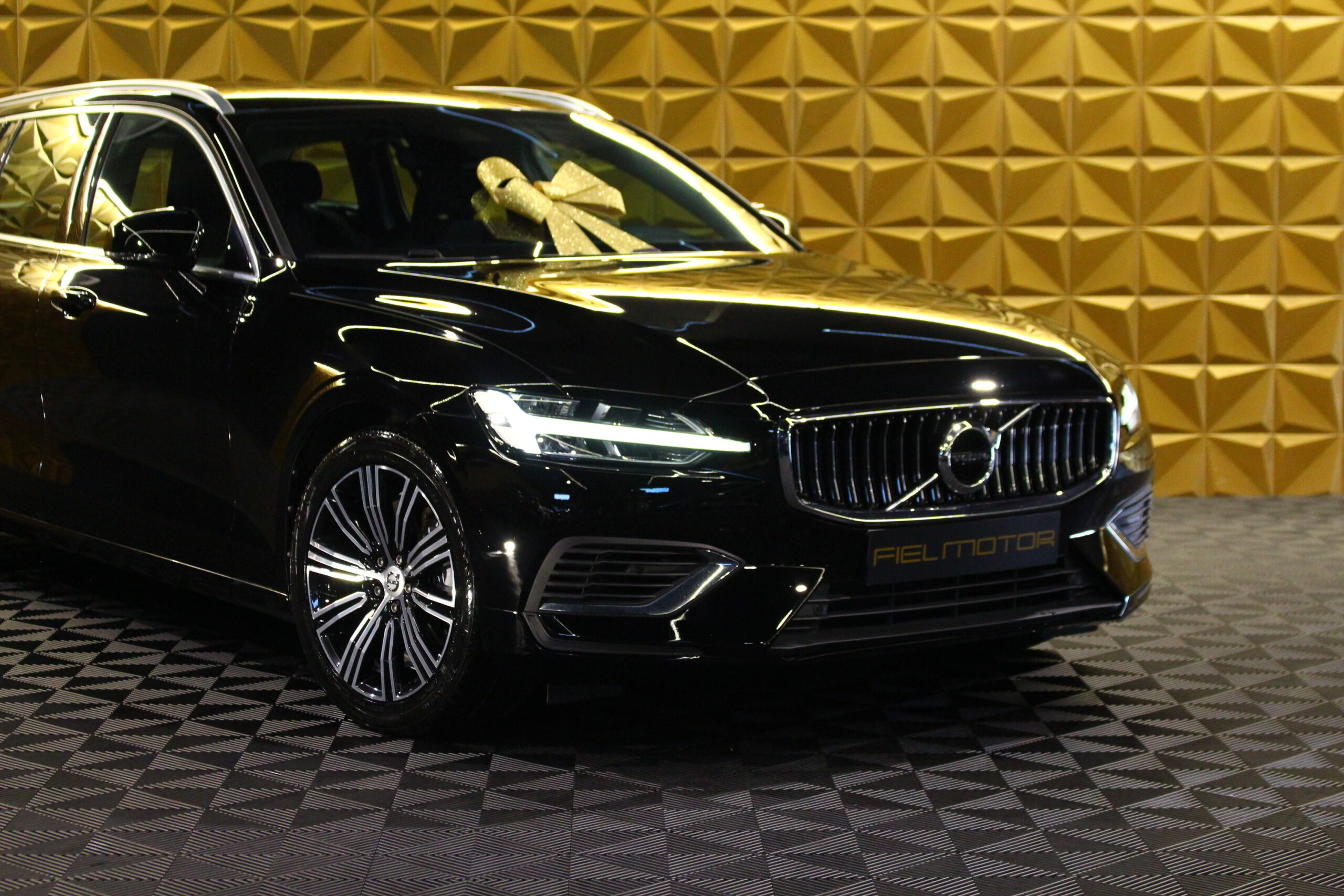 VOLVO V60 T6 Plug-in