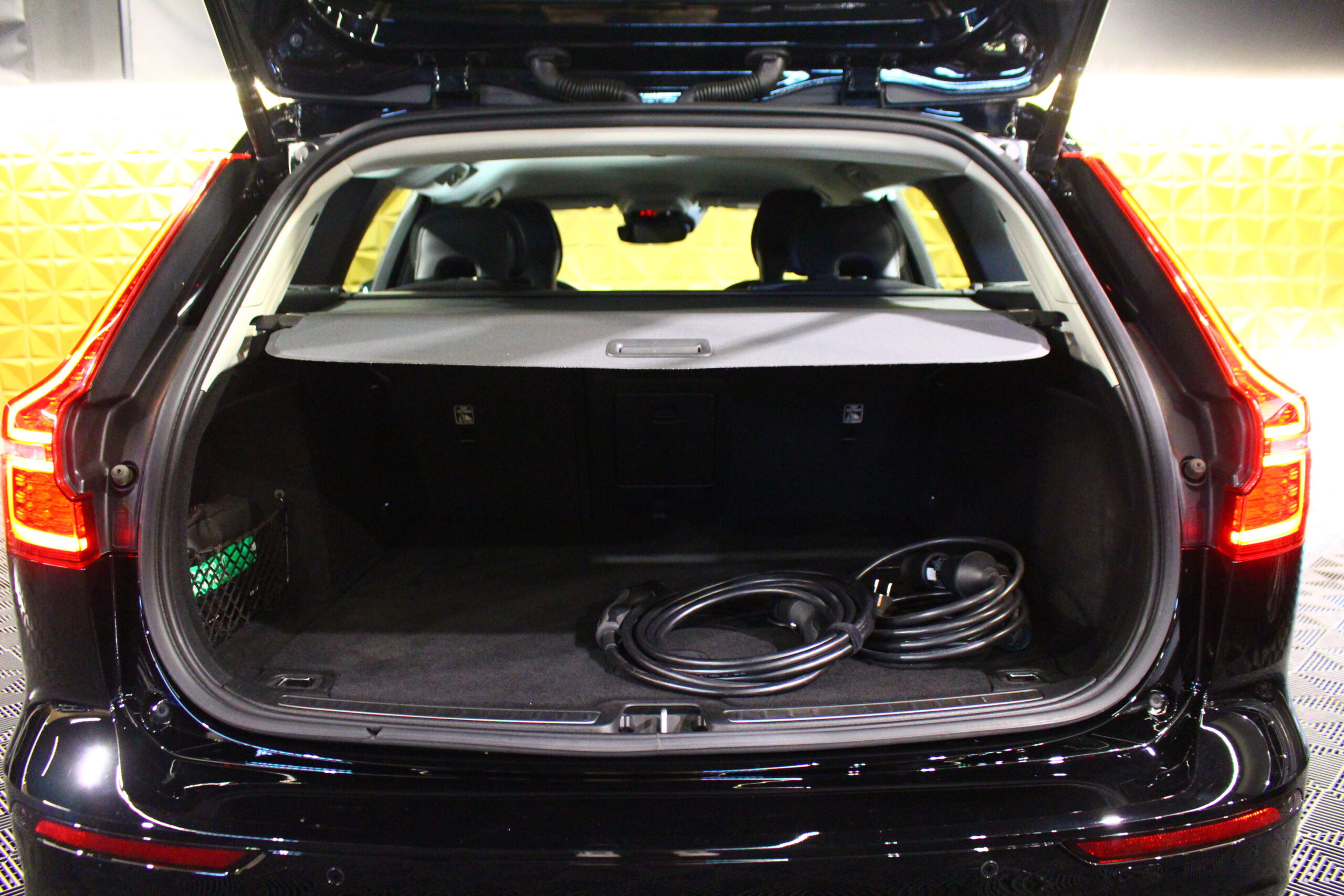VOLVO V60 T6 Plug-in
