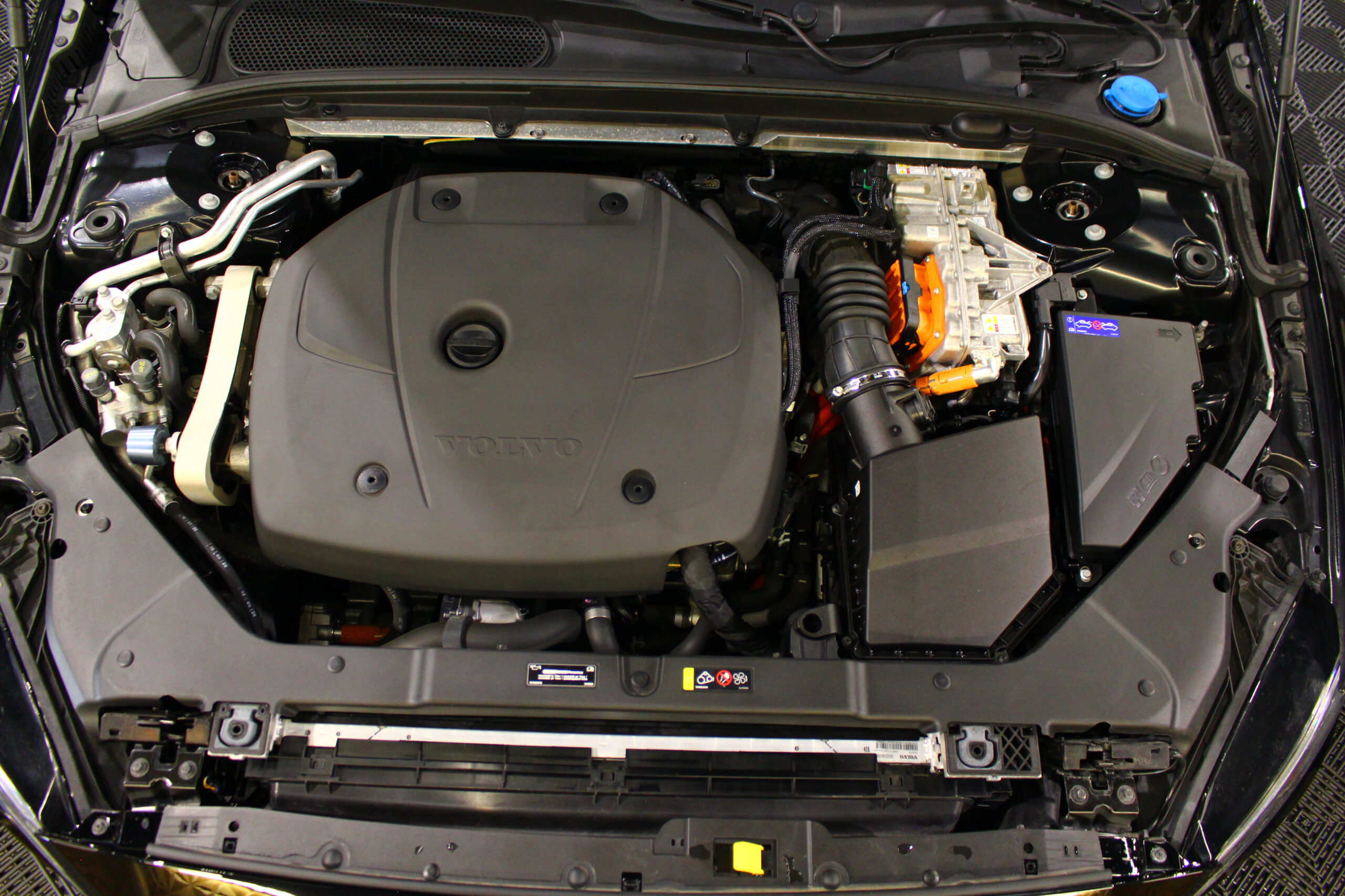 VOLVO V60 T6 Plug-in