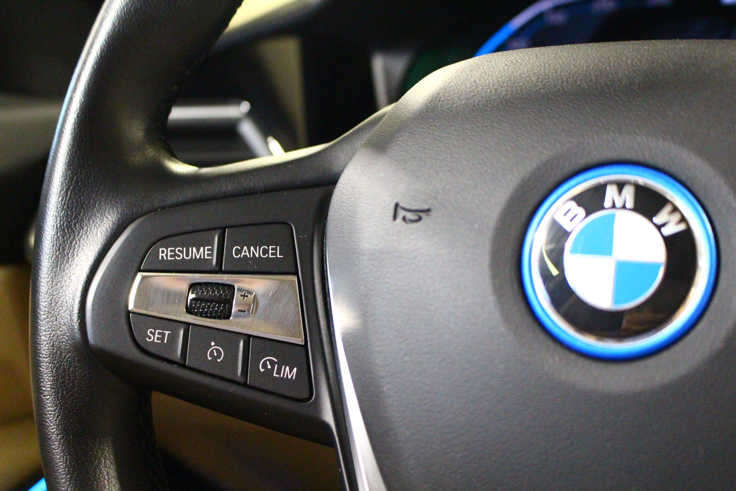 BMW 320e Touring Luxury Auto