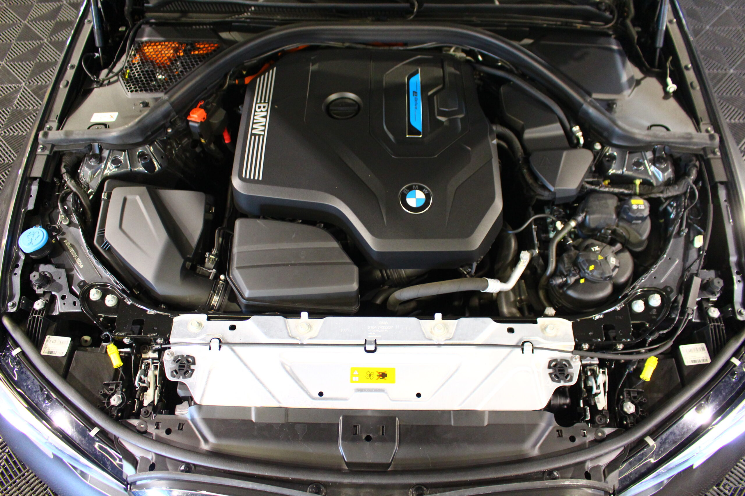 BMW 320e Touring Luxury Auto