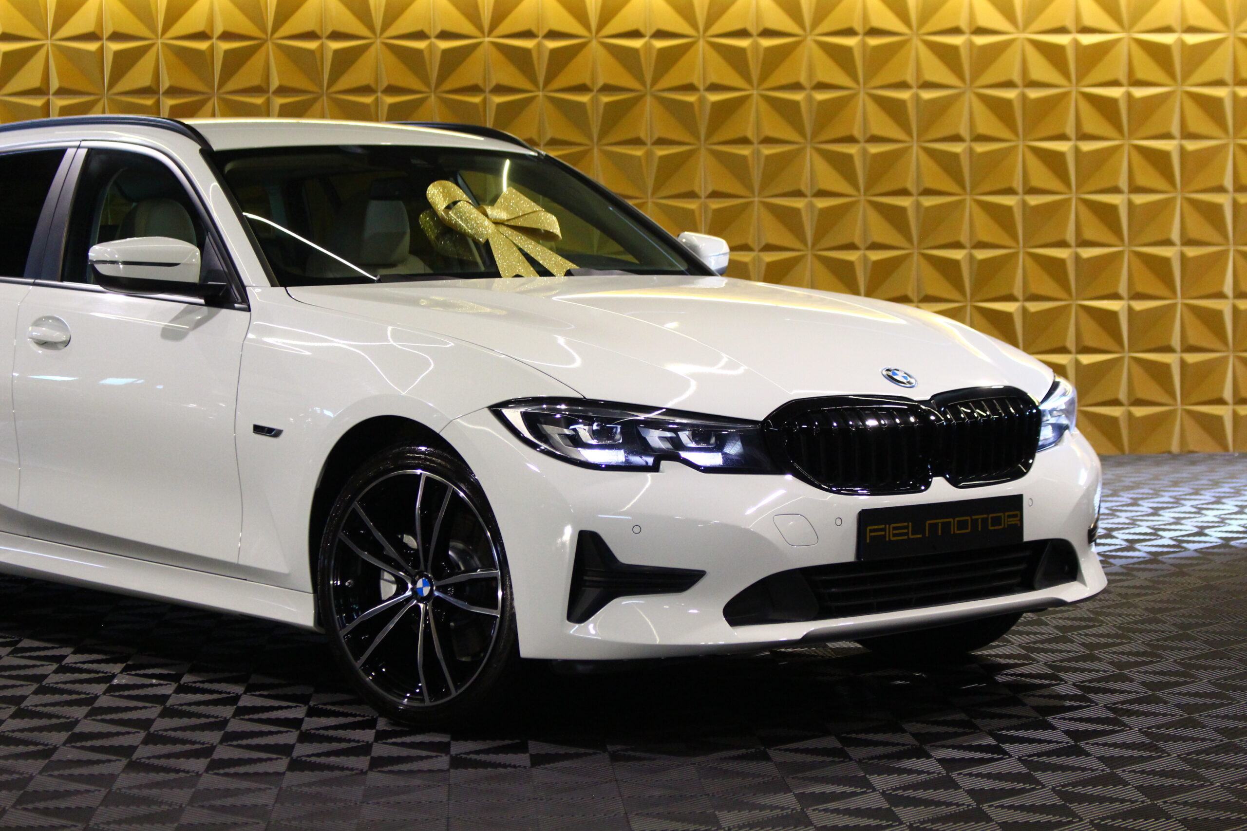 BMW 330e Plug-In