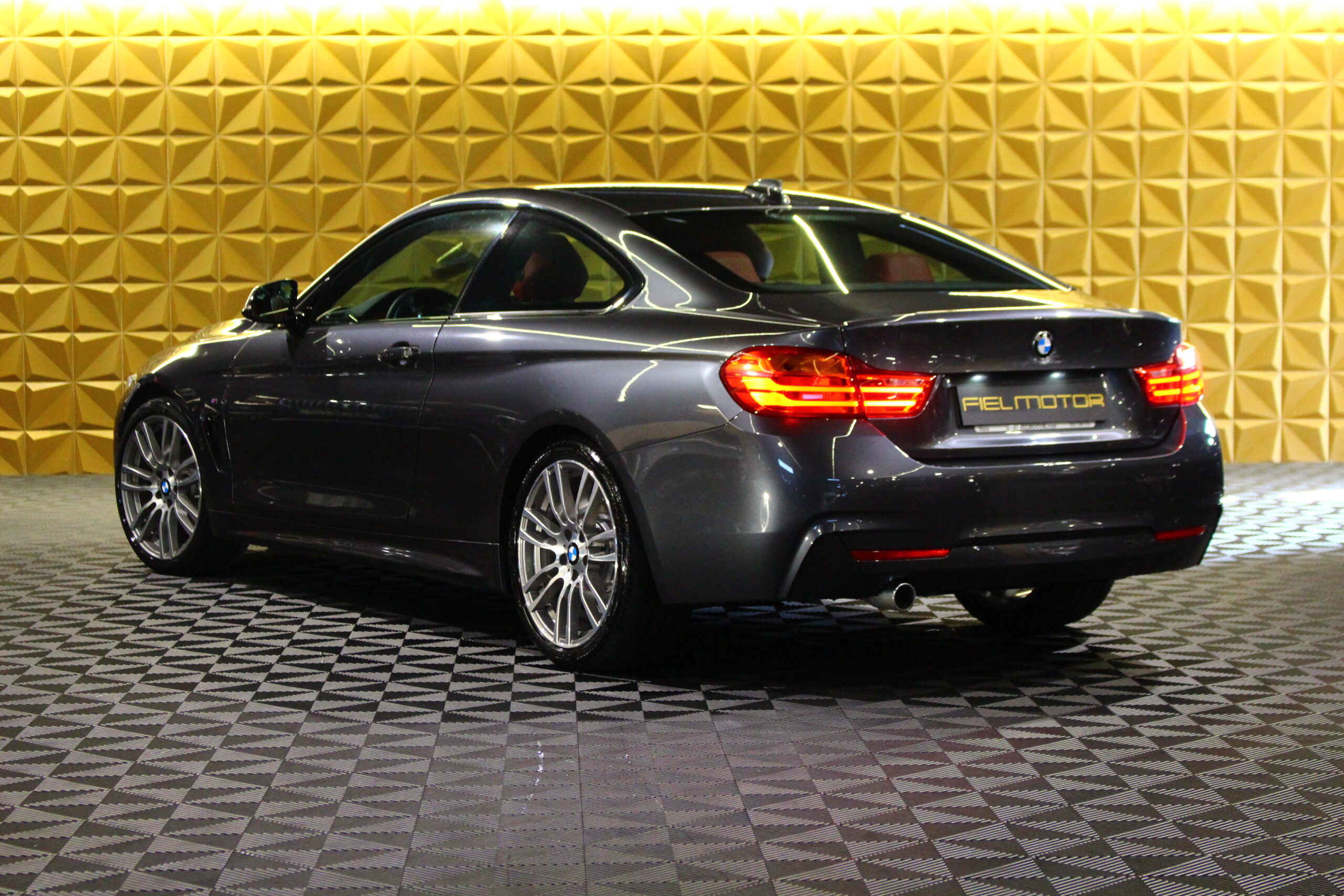 BMW 418d Coupé Pack M