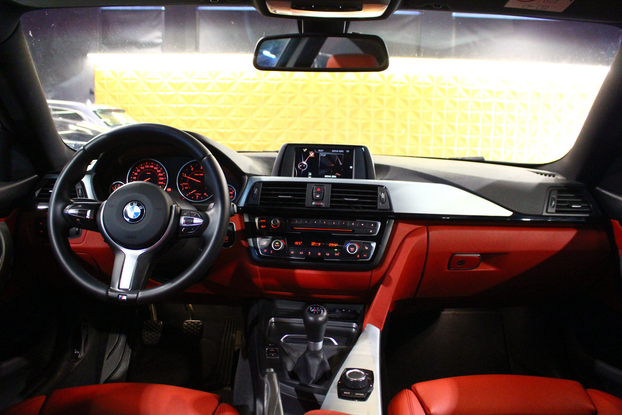 BMW 418d Coupé Pack M