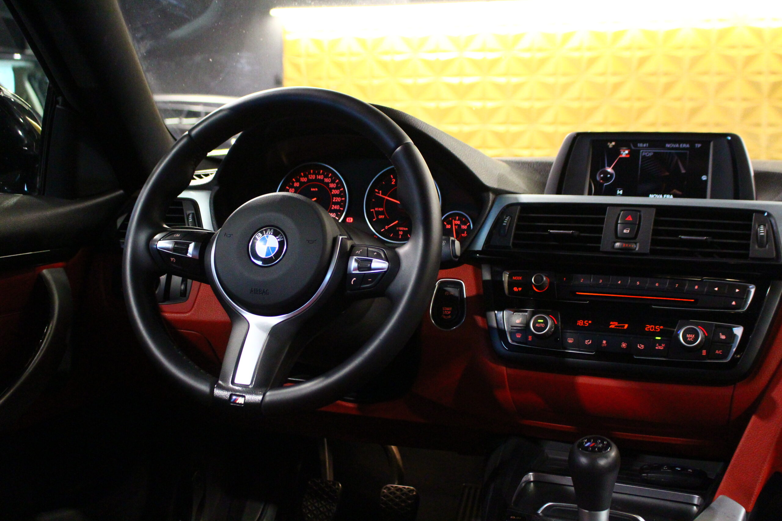 BMW 418d Coupé Pack M