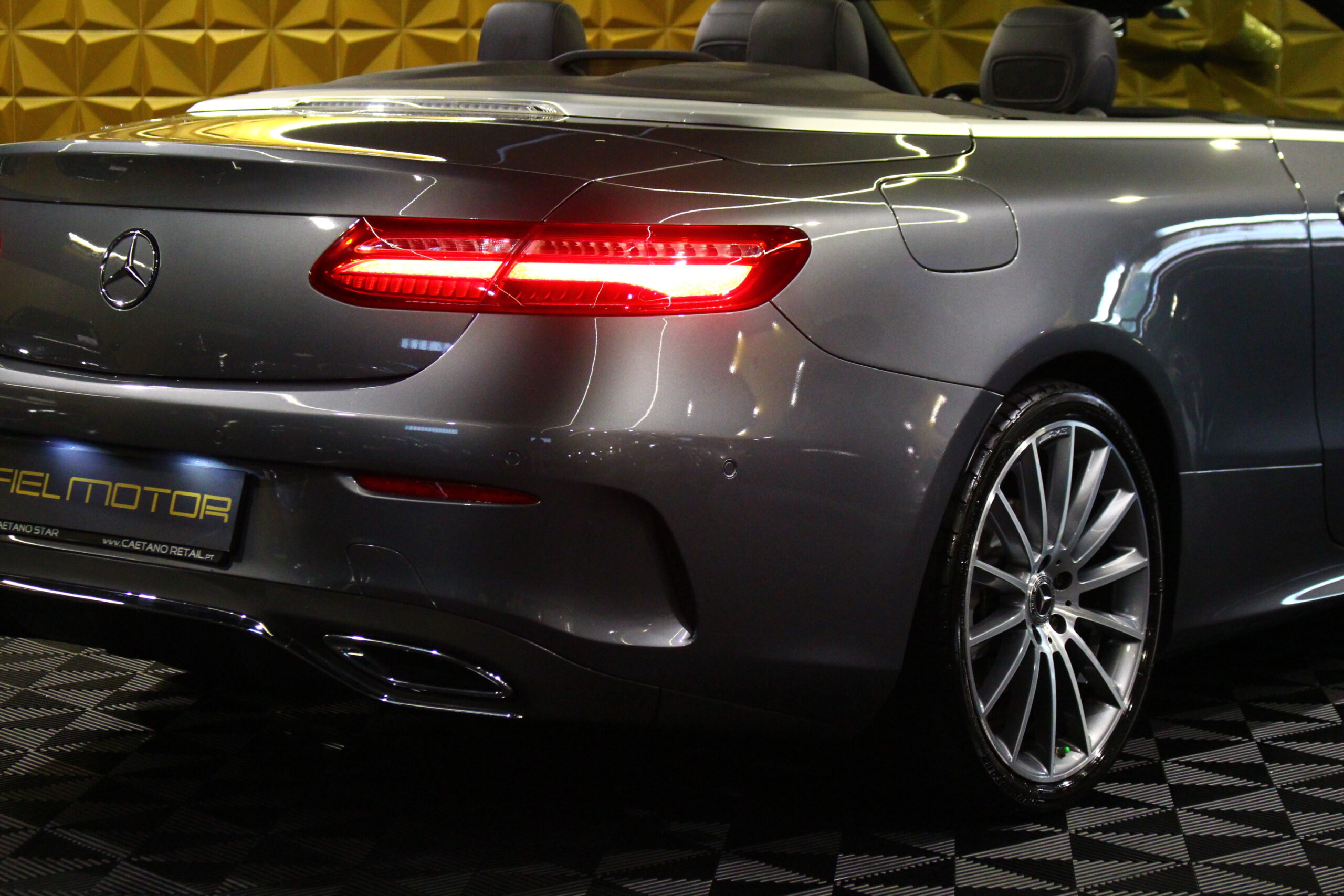 Mercedes-Benz E 200 Cabrio AMG Line