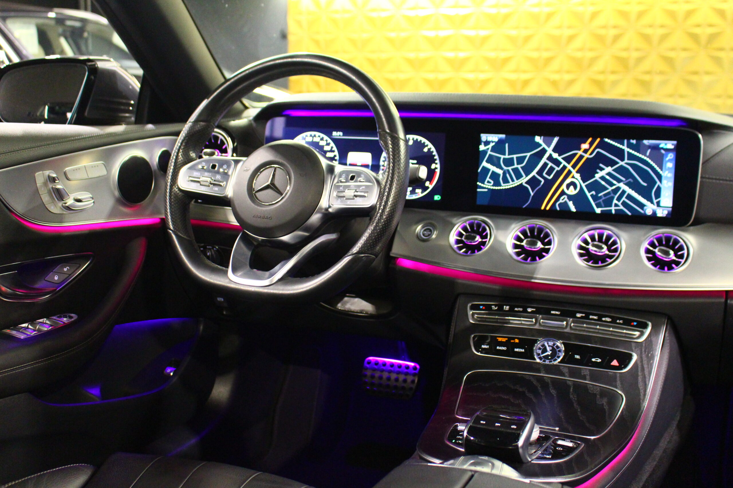 Mercedes-Benz E 200 Cabrio AMG Line