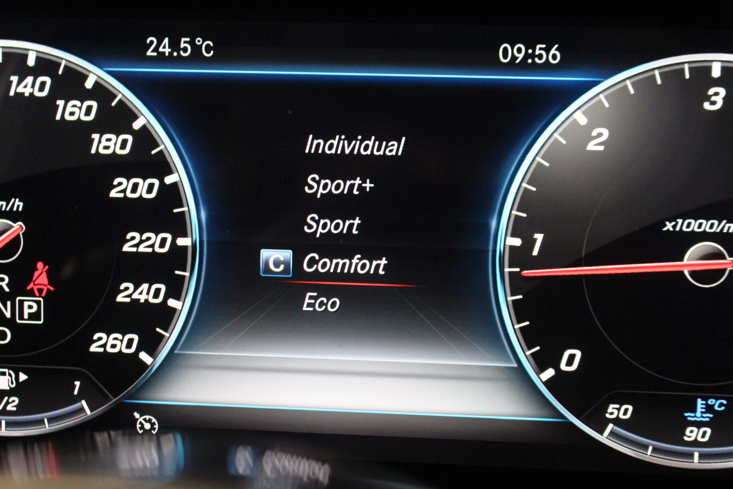 Mercedes-Benz E 200 Cabrio AMG Line