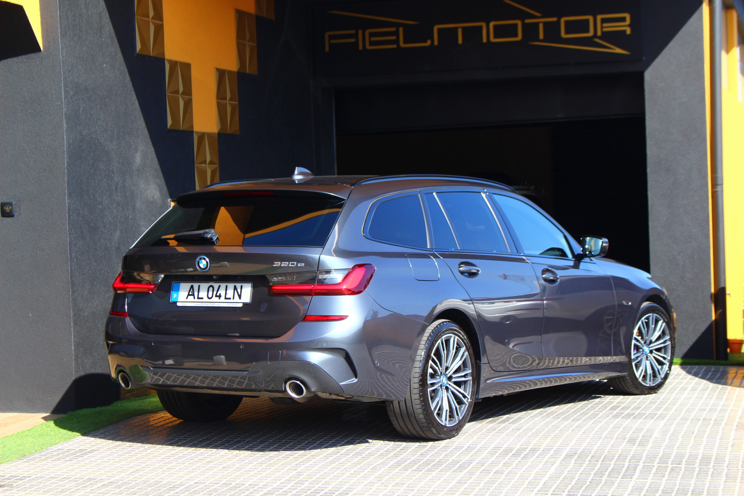 Bmw 320e Pack M