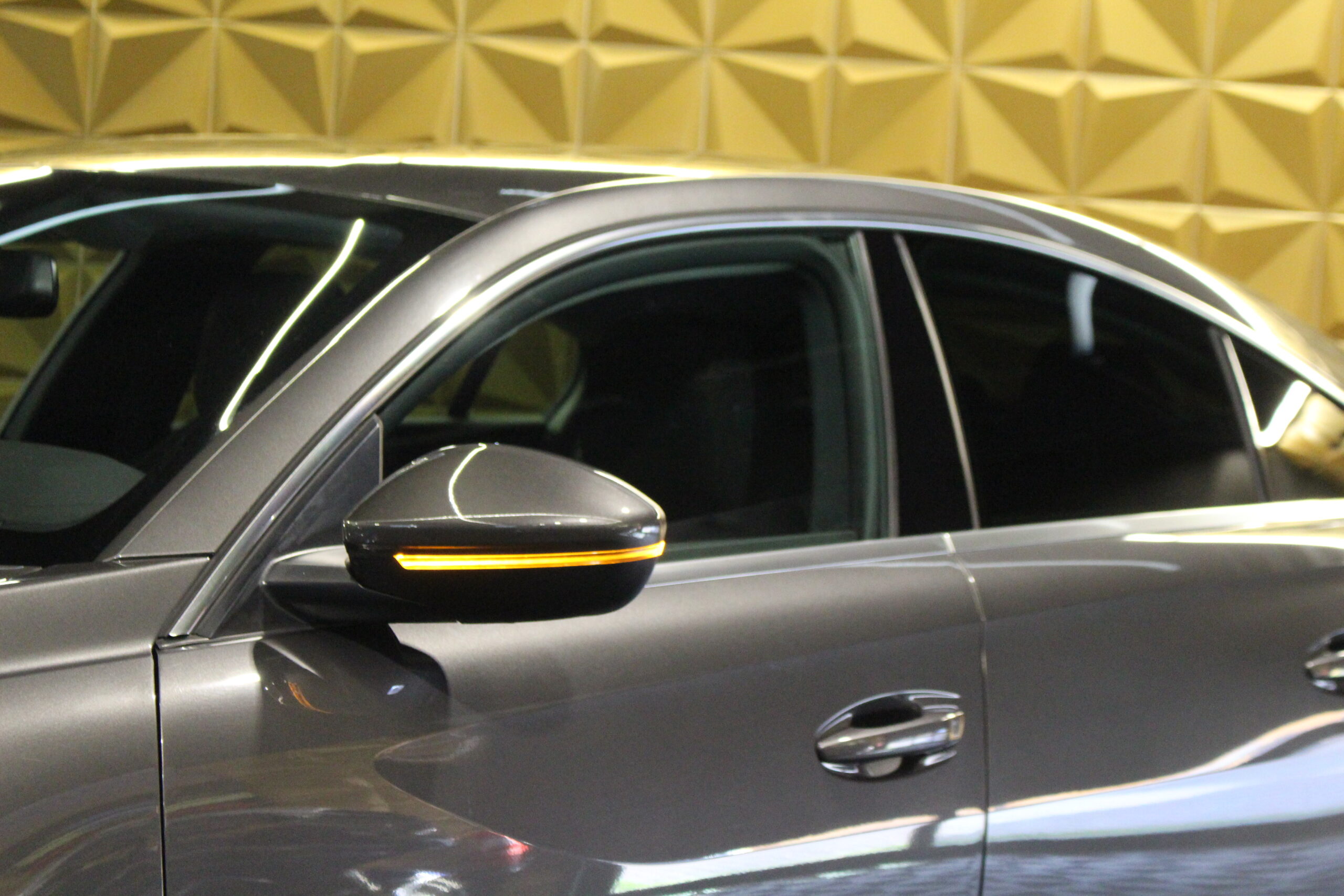 Peugeot 508 Fastback EAT8