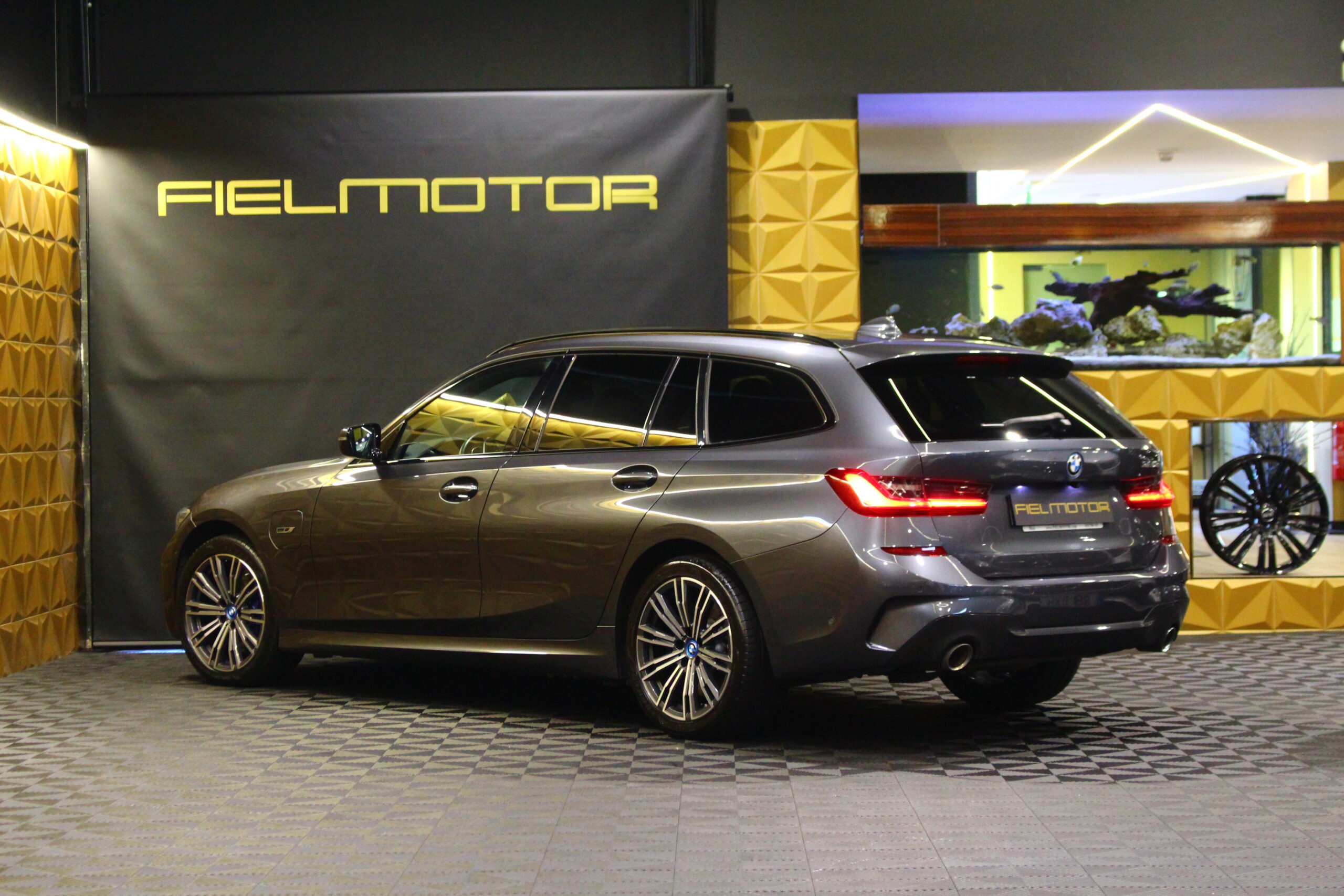 Bmw 320e Pack M