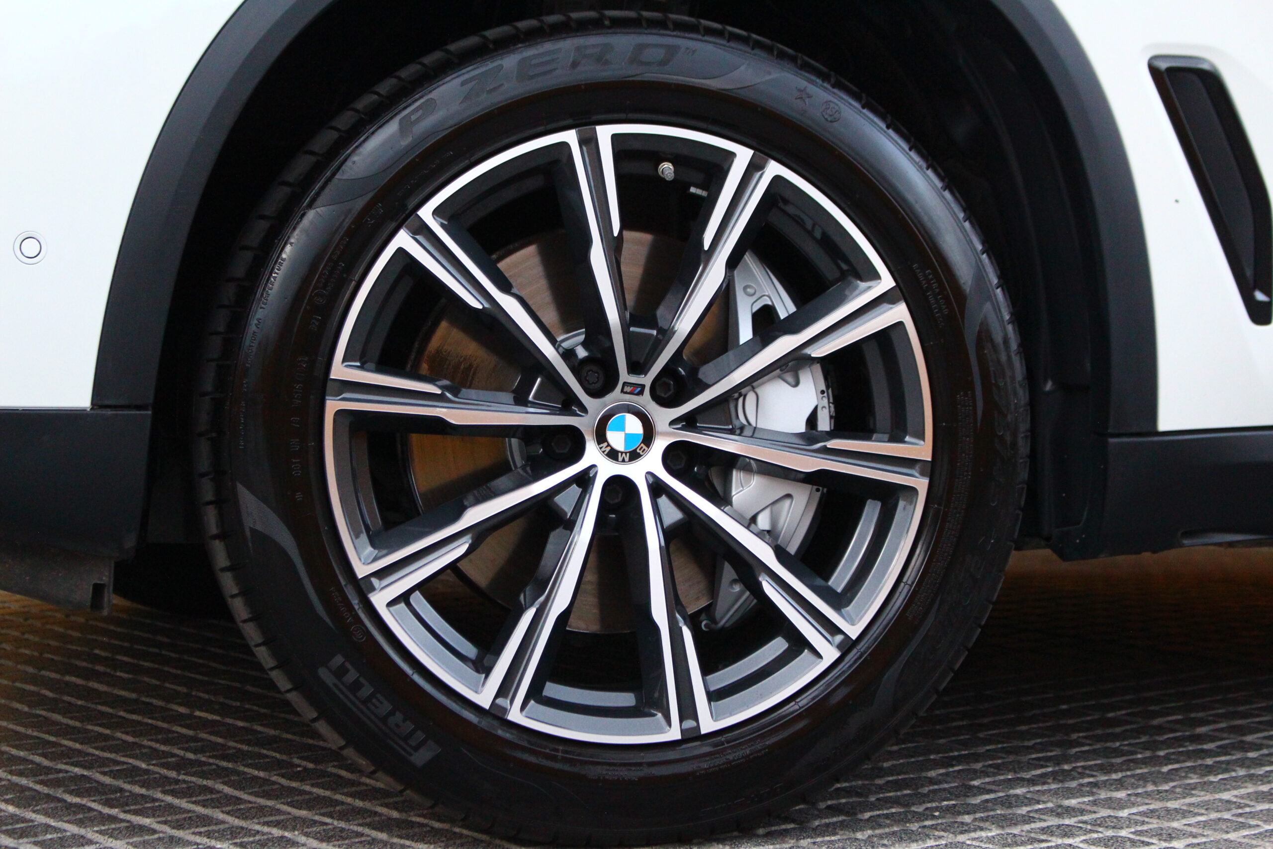 BMW X5 xDrive45e Pack M