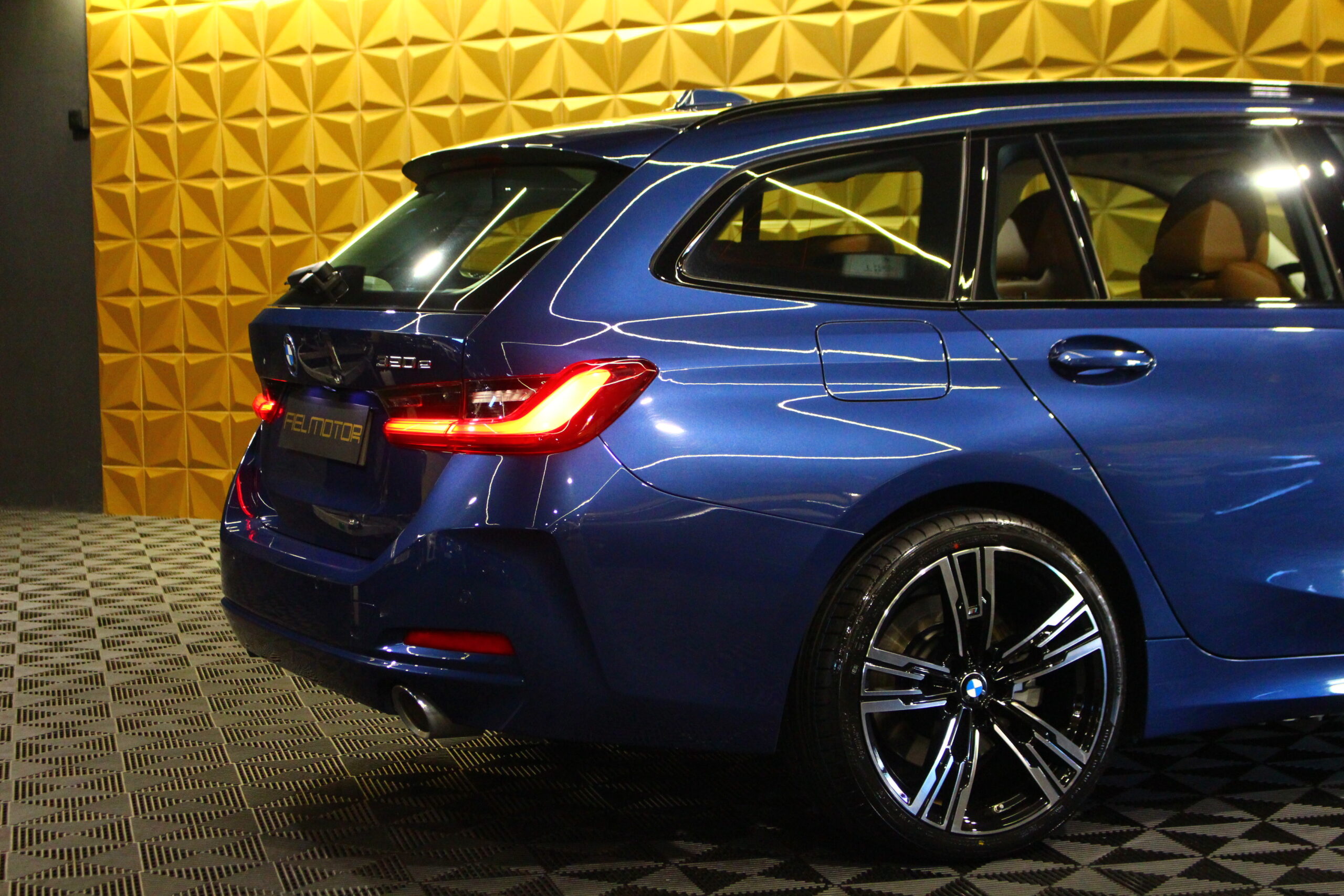 BMW 320e Line Sport