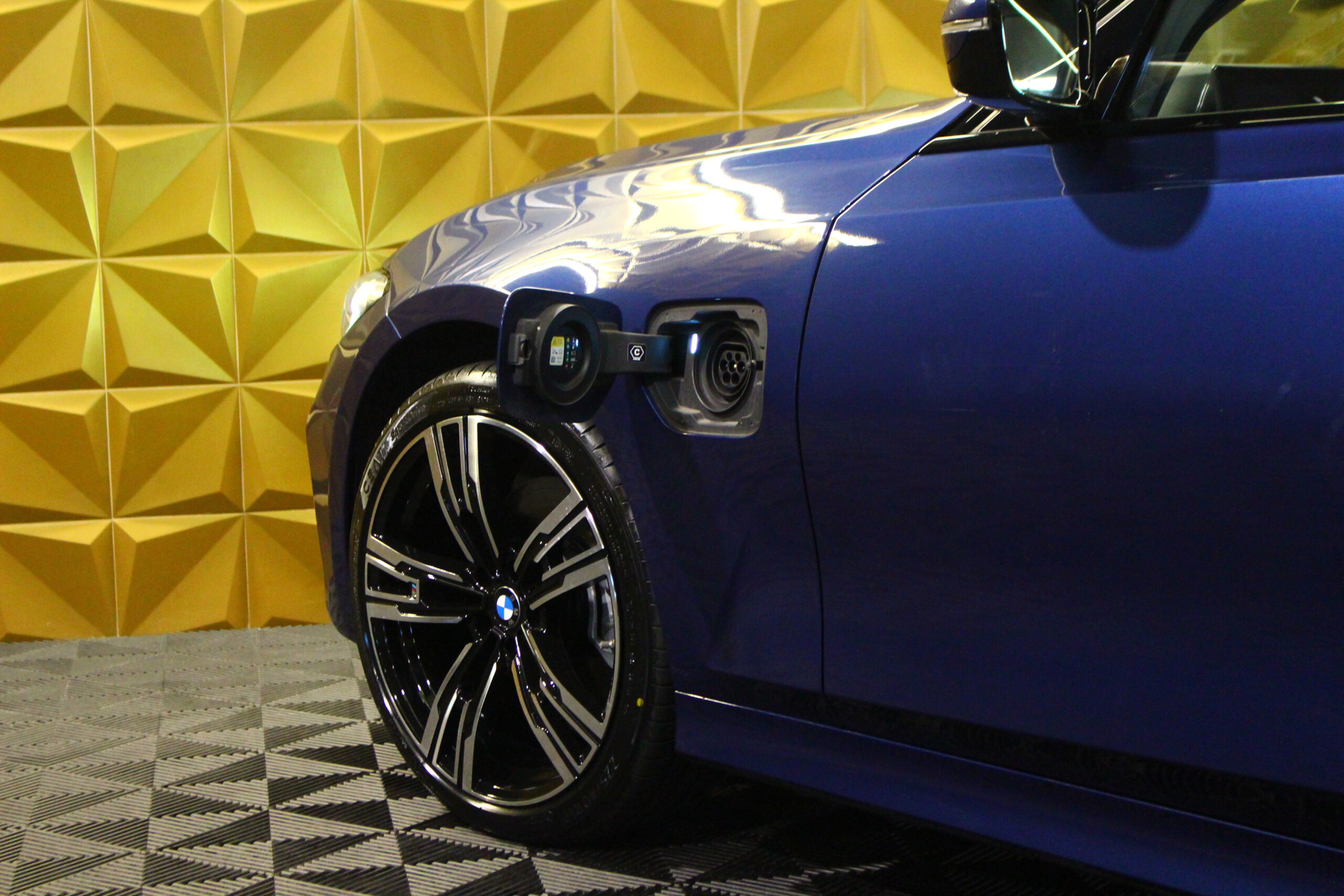 BMW 320e Line Sport
