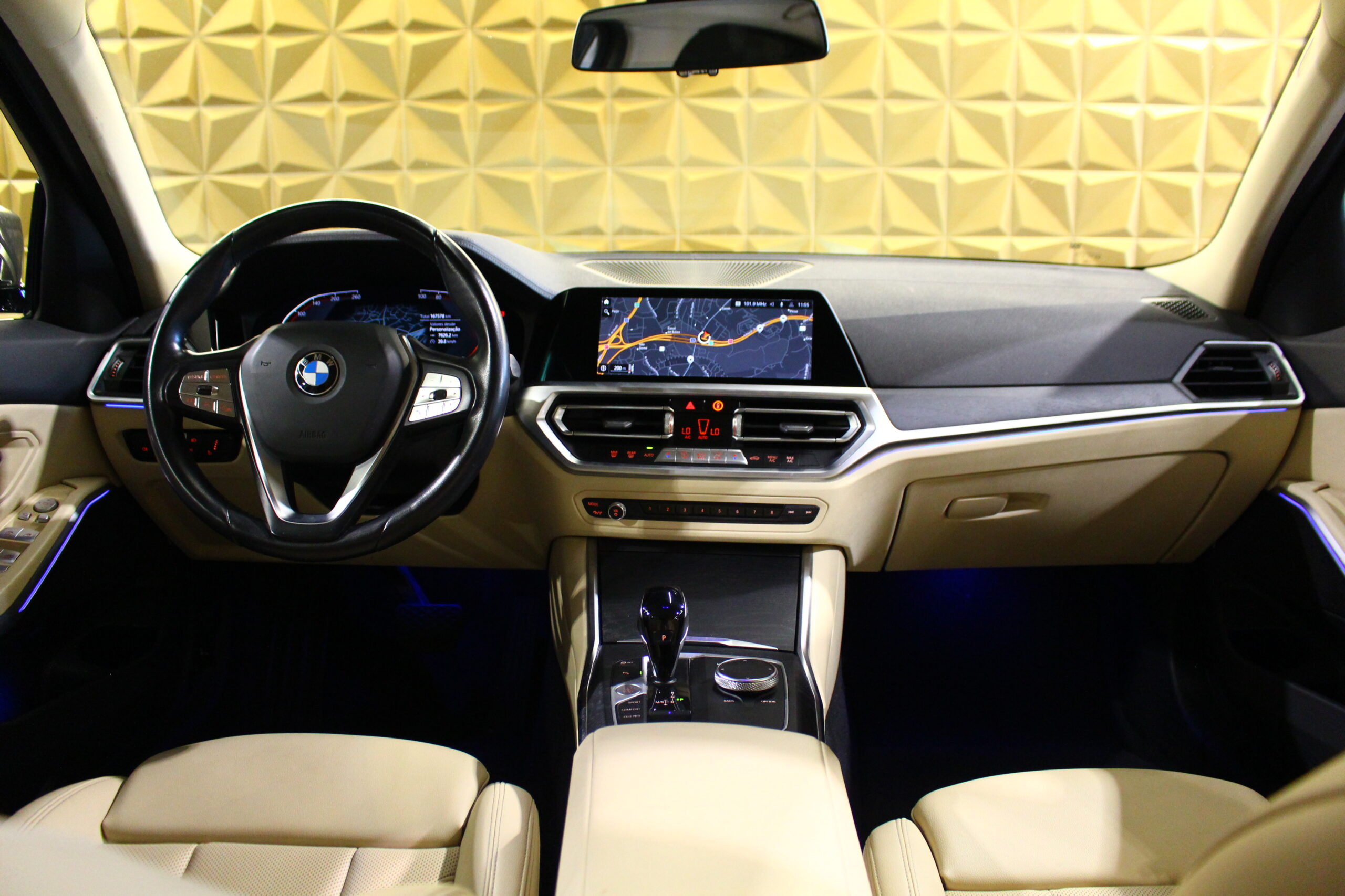 BMW 318d Line Luxury Auto