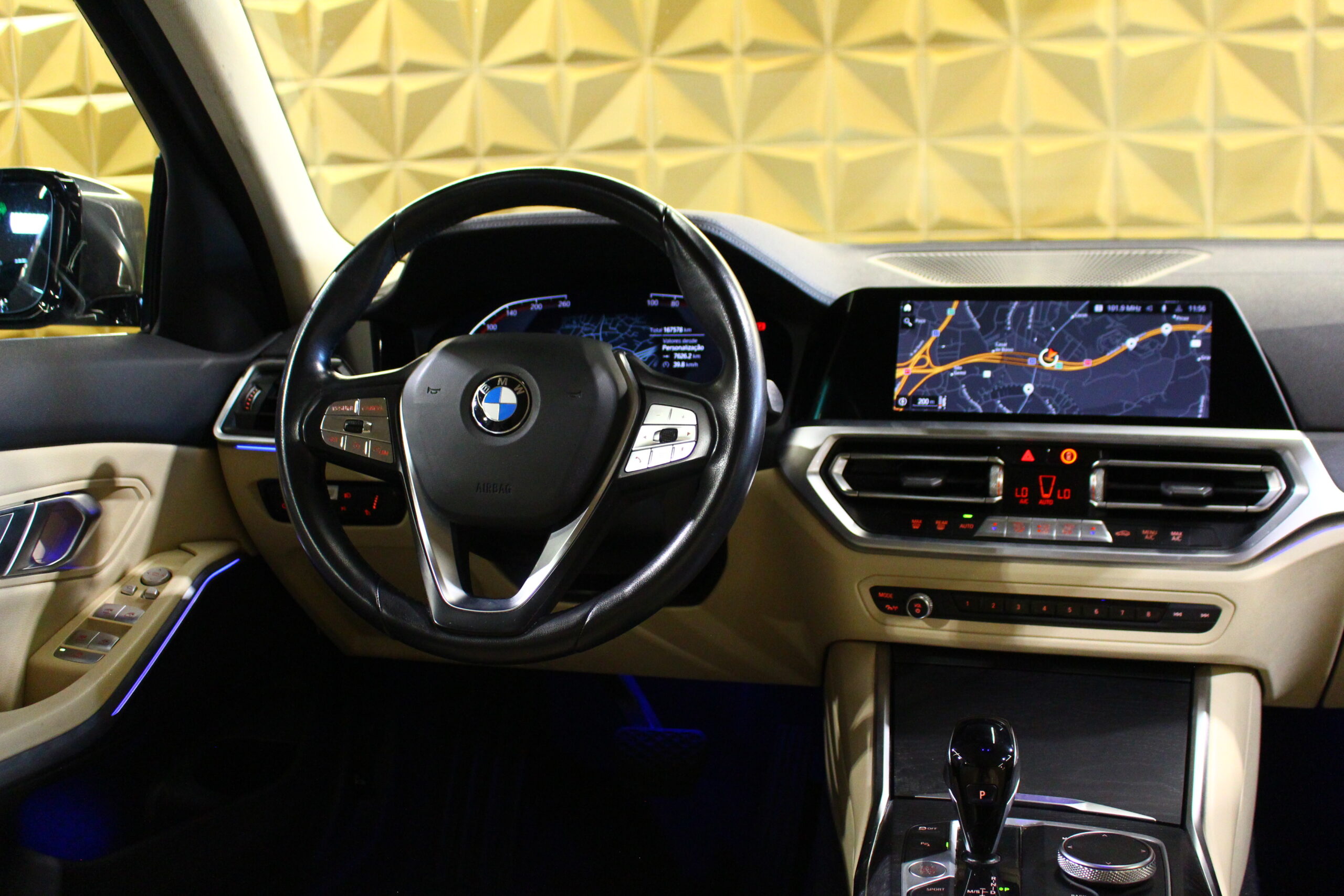 BMW 318d Line Luxury Auto