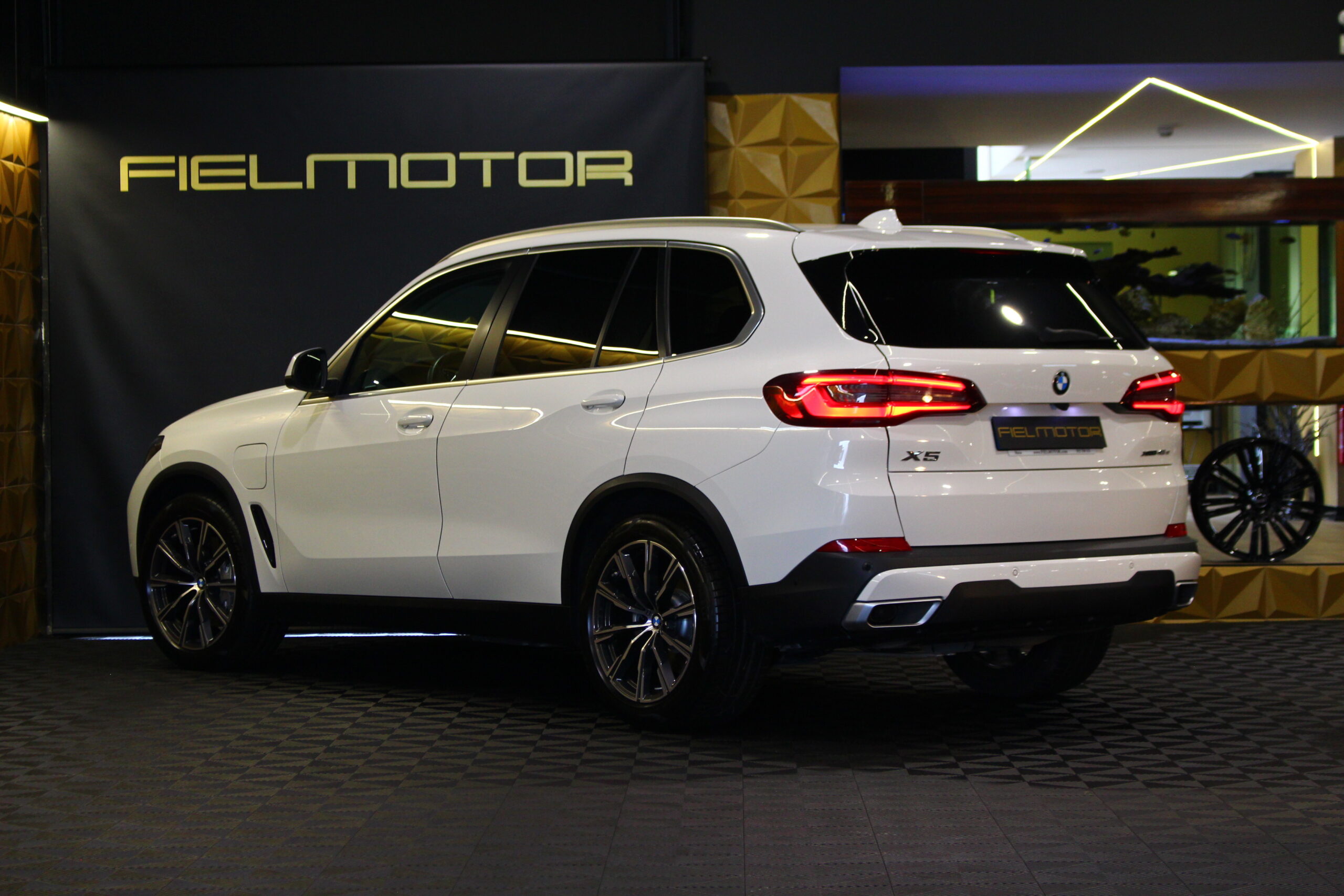 BMW X5 xDrive45e Pack M