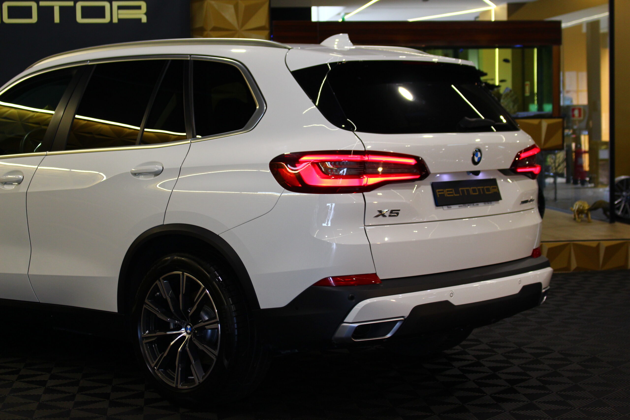 BMW X5 xDrive45e Pack M