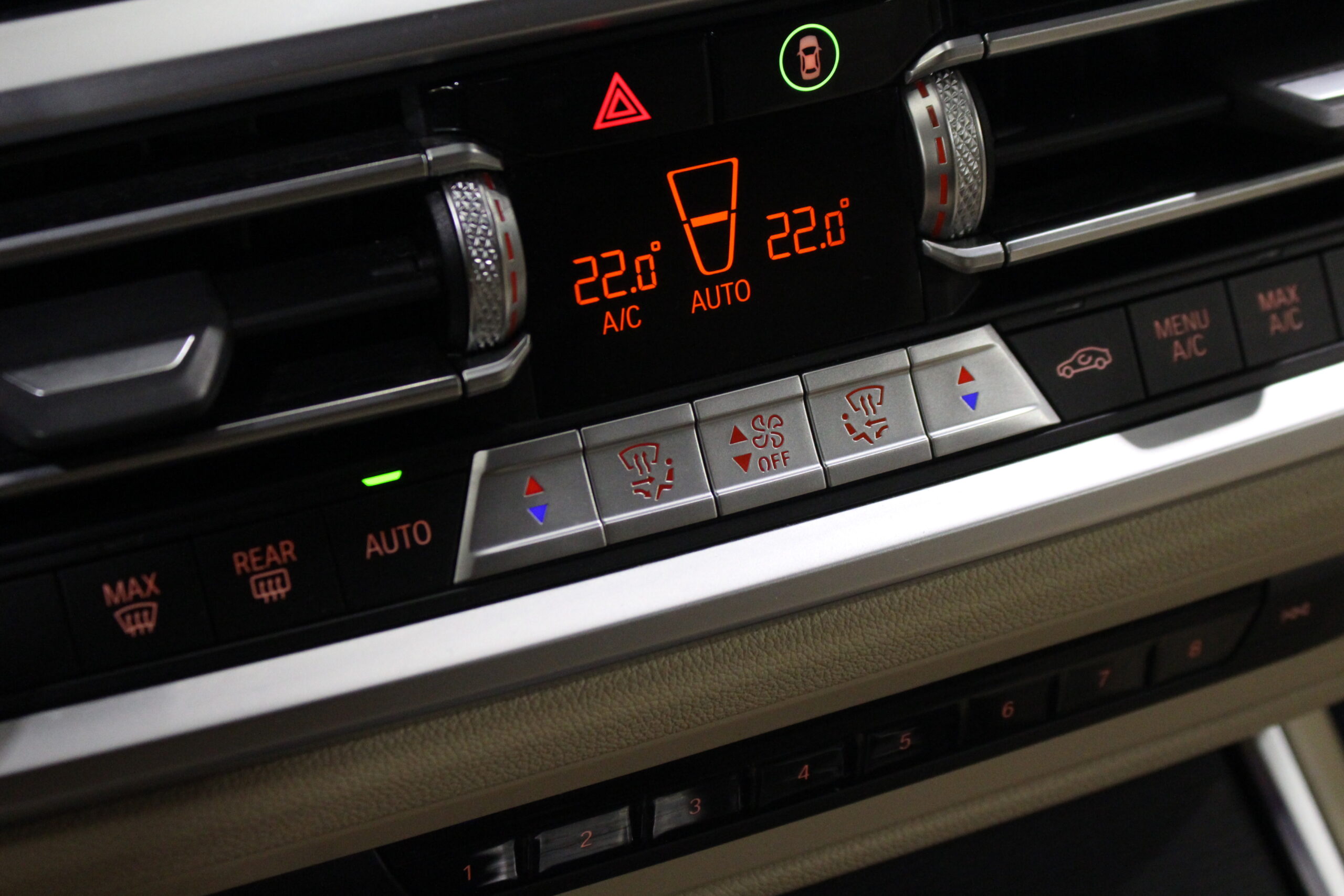 BMW 318d Line Luxury Auto