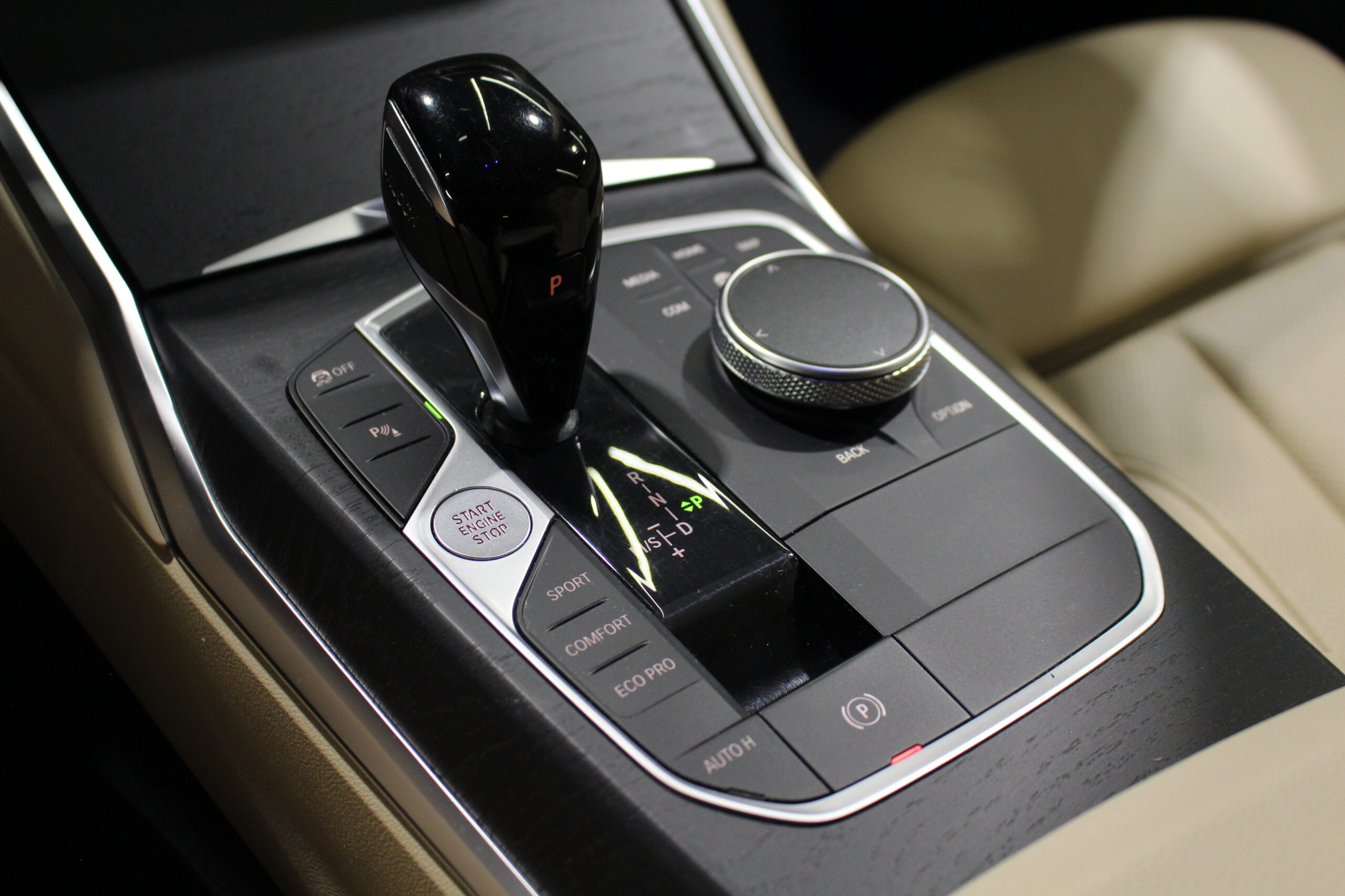 BMW 318d Line Luxury Auto