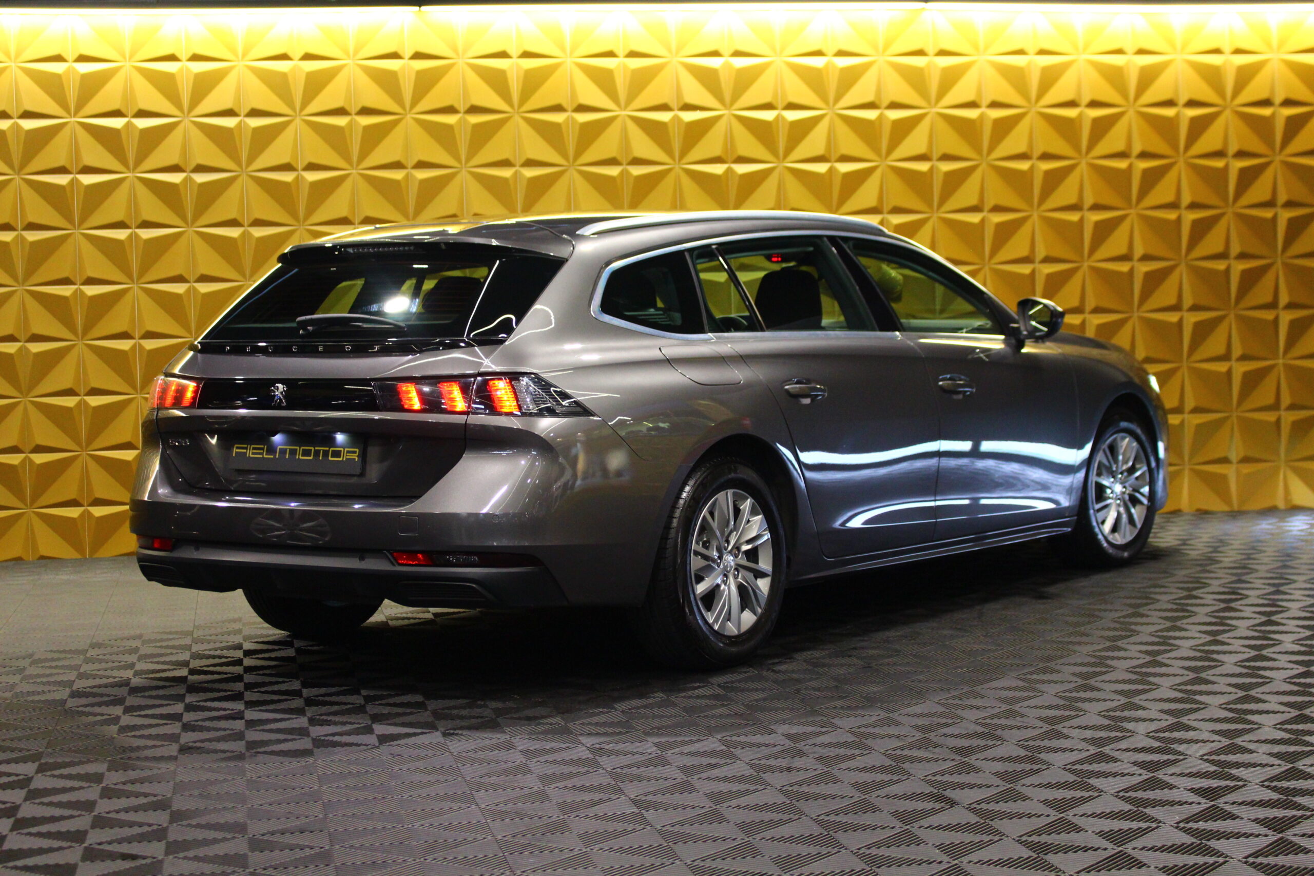 Peugeot 508SW EAT8