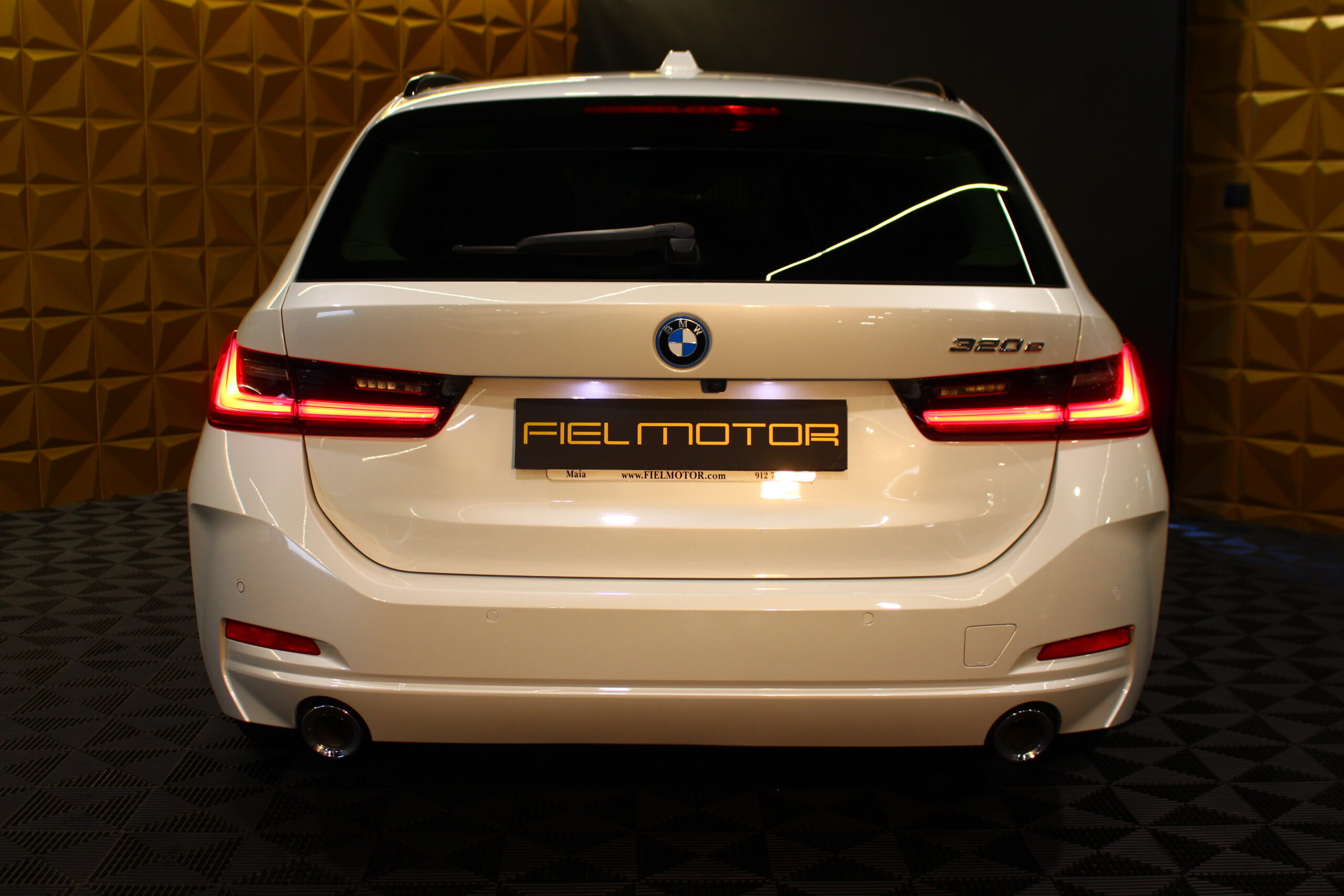 BMW 320e Nacional