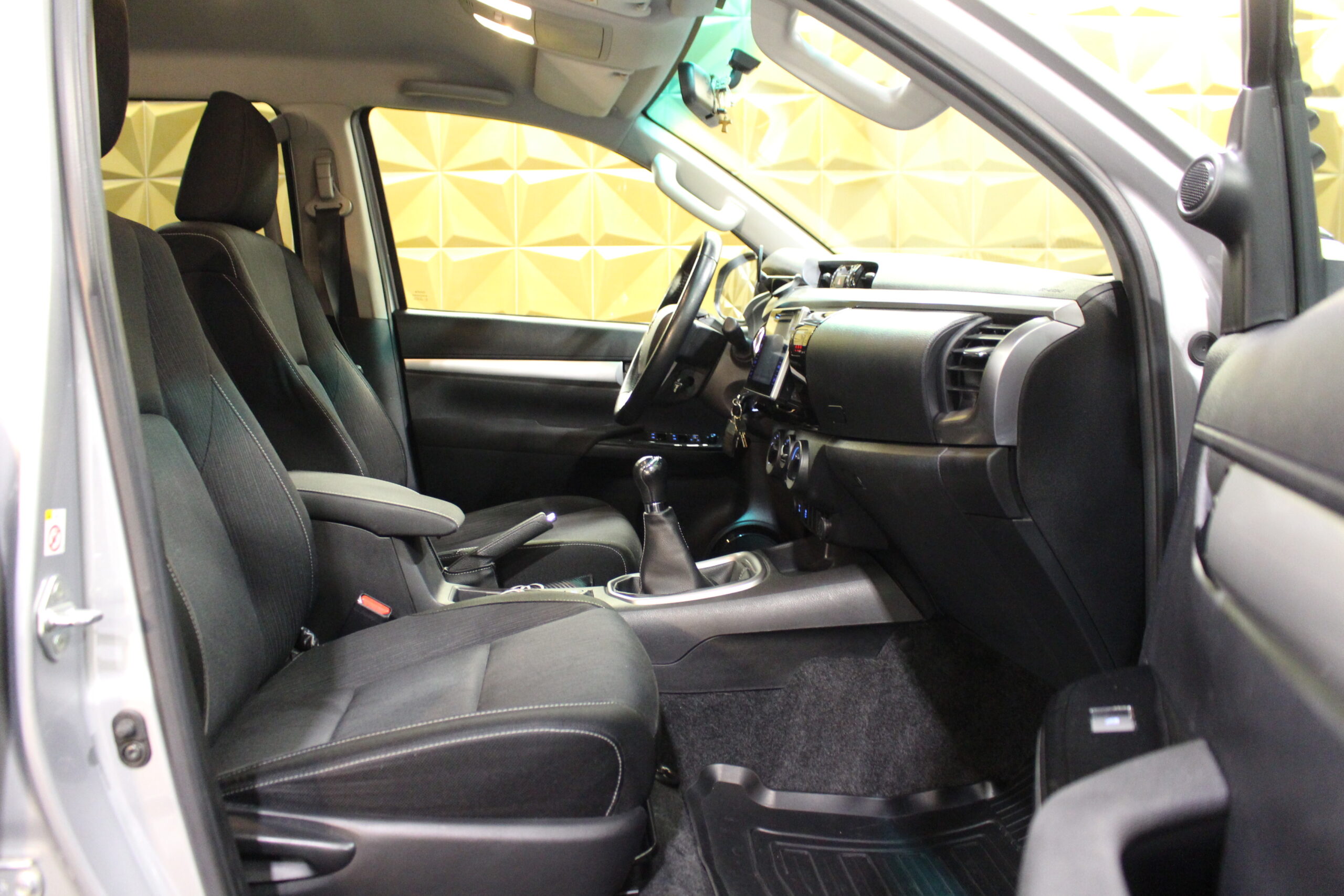Toyota Hilux 2.4 D-4D 4WD Tracker