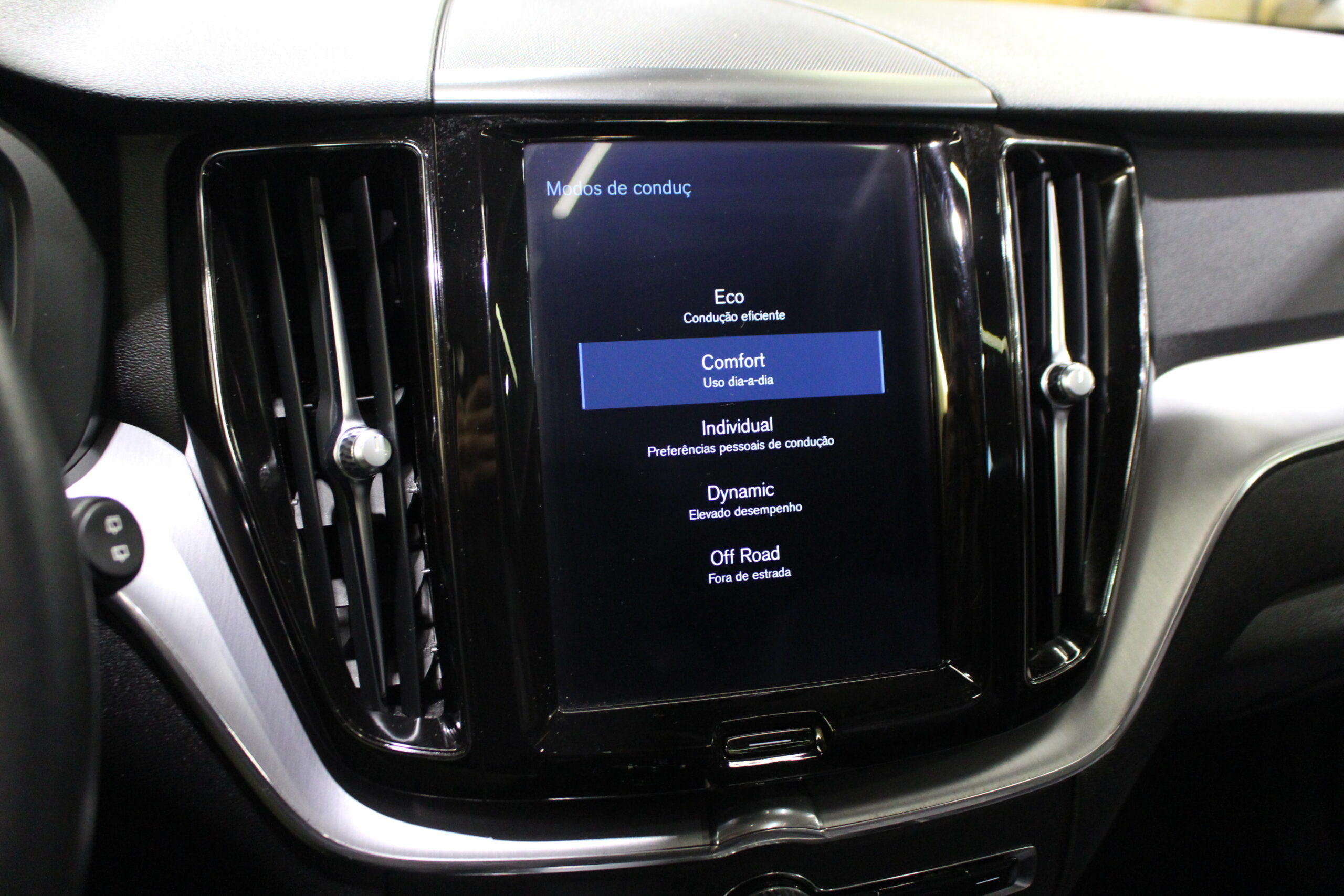 Volvo XC60 D4